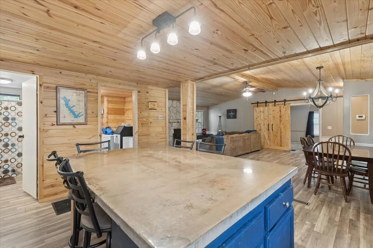 Manufactured Home For Sale in Henderson County , 245 Ben Lacy Drive, Gun Barrel City, Texas 75156, 3 Bedrooms, 2 Bathrooms, Garage spaces, 1,568 Sqft, built in 1989, Price $269,000, mls#21295498, Real Estate Agent in Gun Barrel City, Homes For Sale in Henderson county, Homes For Sale in Gun Barrel City, Realtor in Gun Barrel City Texas, Real Estate Brokerage Independent Realty Texas, Luminita Cordes Realtor