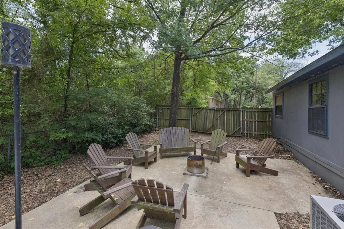 Manufactured Home For Sale in Henderson County , 245 Ben Lacy Drive, Gun Barrel City, Texas 75156, 3 Bedrooms, 2 Bathrooms, Garage spaces, 1,568 Sqft, built in 1989, Price $269,000, mls#21295498, Real Estate Agent in Gun Barrel City, Homes For Sale in Henderson county, Homes For Sale in Gun Barrel City, Realtor in Gun Barrel City Texas, Real Estate Brokerage Independent Realty Texas, Luminita Cordes Realtor