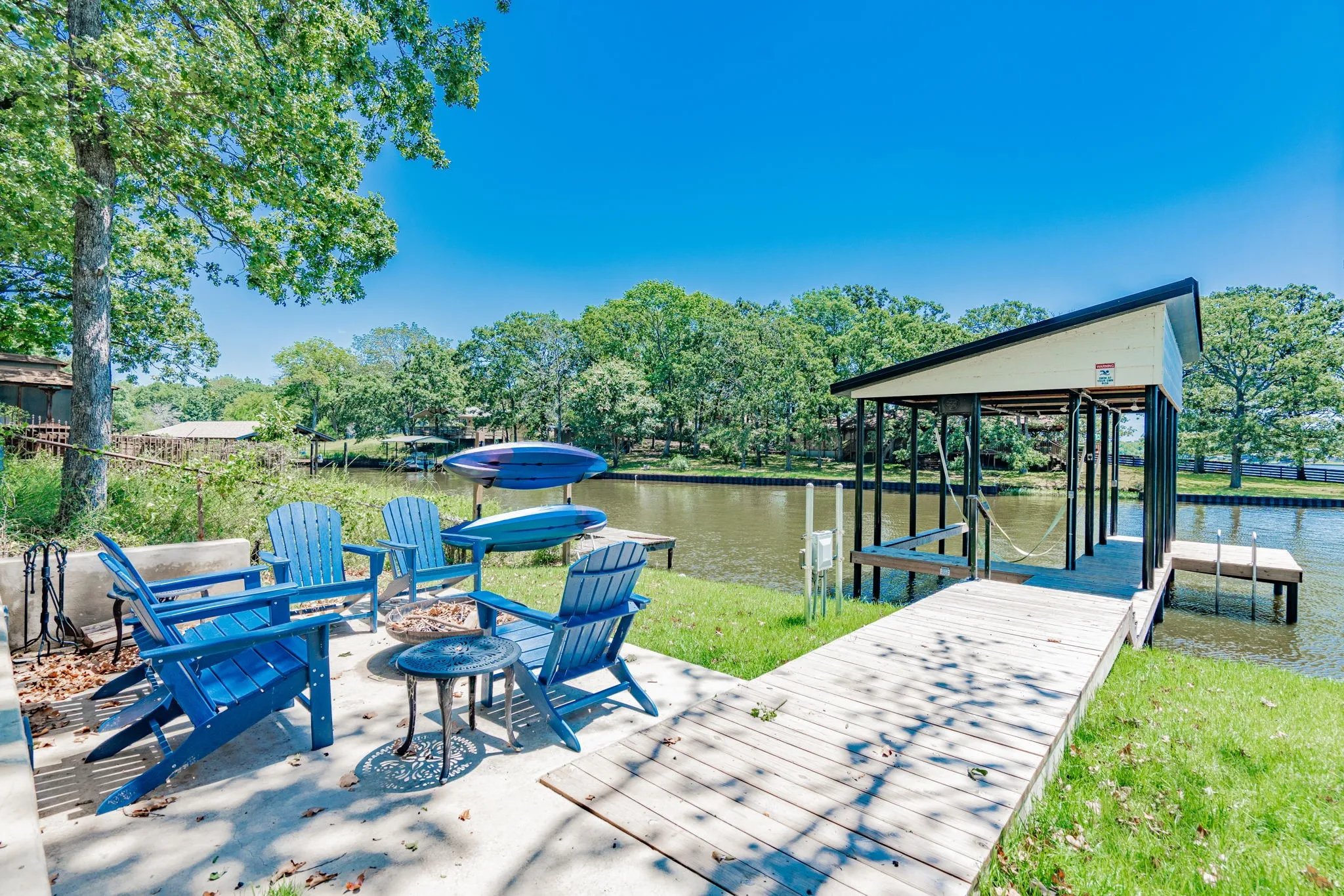 Single Family Residence For Sale in Henderson County , 202 Sunray Street, Mabank, Texas 75156, 4 Bedroom, 3 Bathroom, 1 Garage spaces, 1,983 Sqft, built in 2022, mls#21321987, Real Estate Agent in Mabank, Homes For Sale in Henderson county, Homes For Sale in Mabank, Realtor in Mabank Texas, Real Estate Brokerage Independent Realty Texas, Luminita Cordes Realtor