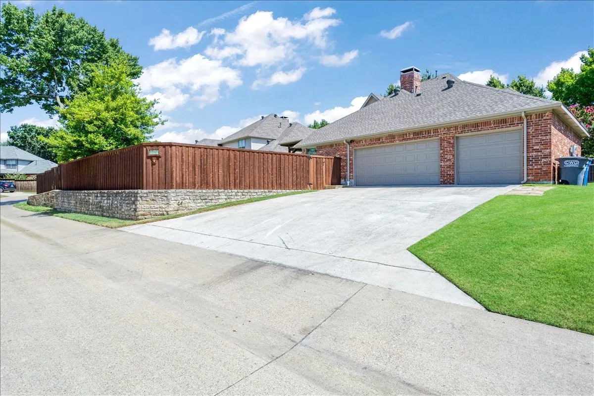 Single Family Residence For Sale in Collin County , 507 Hunters Creek Court, Allen, Texas 75013, 5 Bedroom, 3 Bathroom, 3 Garage spaces, 3,173 Sqft, built in 1996, mls#21324268, Real Estate Agent in Allen, Homes For Sale in Collin county, Homes For Sale in Allen, Realtor in Allen Texas, Real Estate Brokerage Independent Realty Texas, Luminita Cordes Realtor