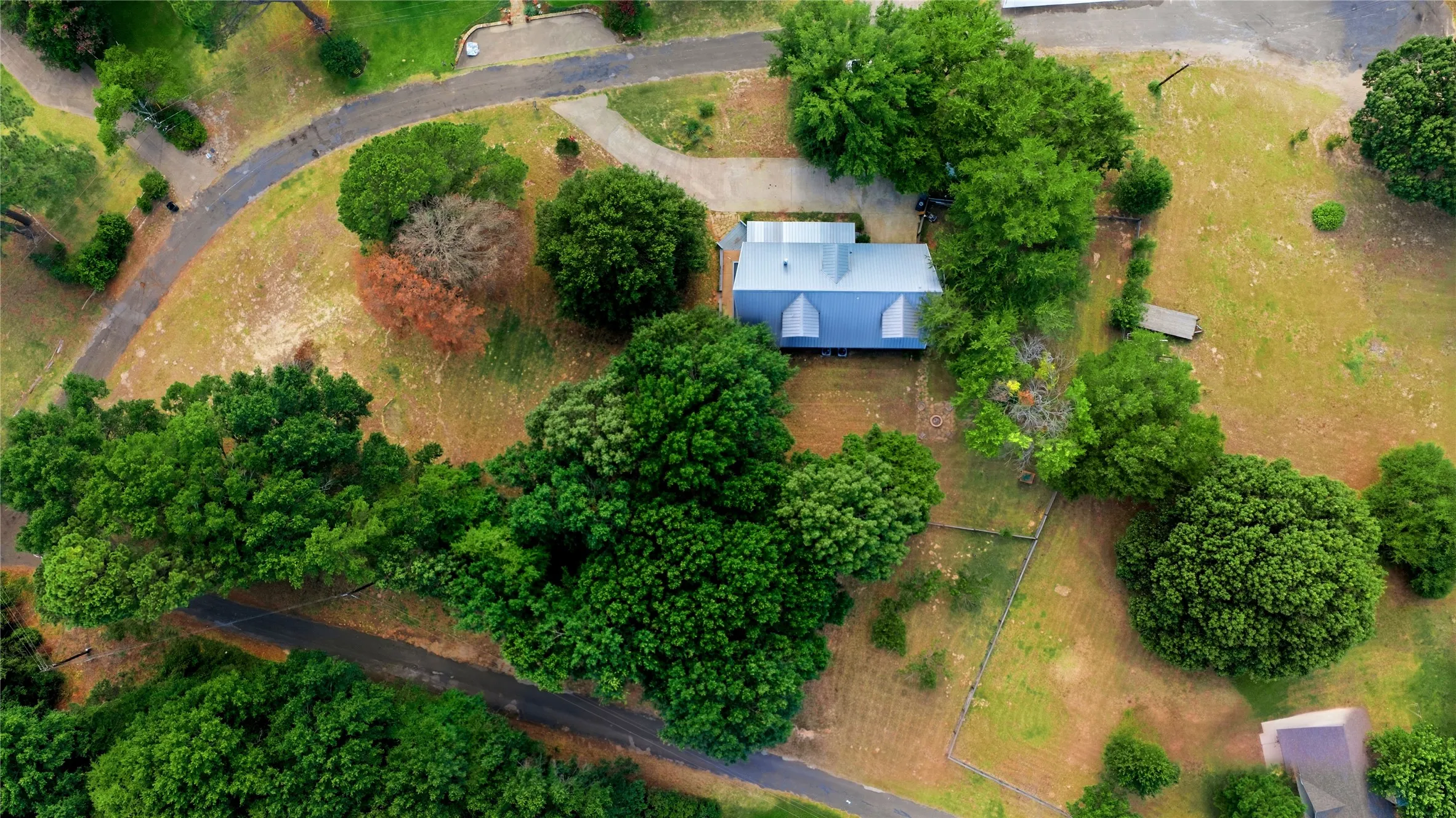 Single Family Residence For Sale in Henderson County , 5470 Possum Trail, Eustace, Texas 75124, 4 Bedroom, 3 Bathroom, 2 Garage spaces, 2,149 Sqft, built in 2012, mls#21324350, Real Estate Agent in Eustace, Homes For Sale in Henderson county, Homes For Sale in Eustace, Realtor in Eustace Texas, Real Estate Brokerage Independent Realty Texas, Luminita Cordes Realtor