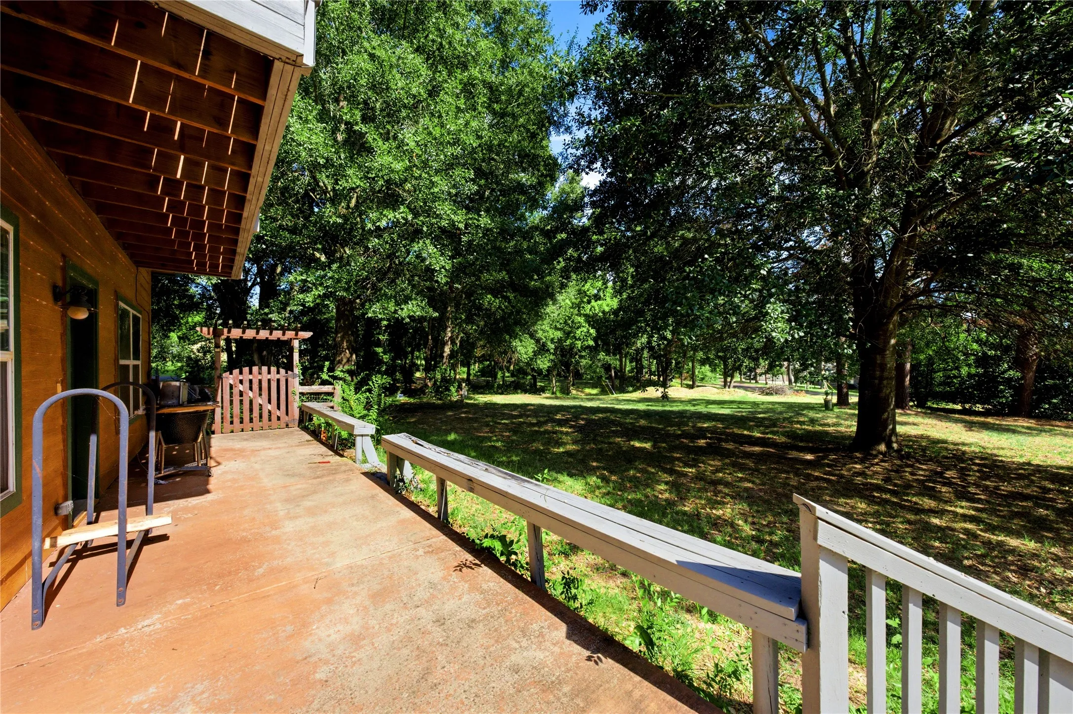 Single Family Residence For Sale in Henderson County , 5470 Possum Trail, Eustace, Texas 75124, 4 Bedroom, 3 Bathroom, 2 Garage spaces, 2,149 Sqft, built in 2012, mls#21324350, Real Estate Agent in Eustace, Homes For Sale in Henderson county, Homes For Sale in Eustace, Realtor in Eustace Texas, Real Estate Brokerage Independent Realty Texas, Luminita Cordes Realtor