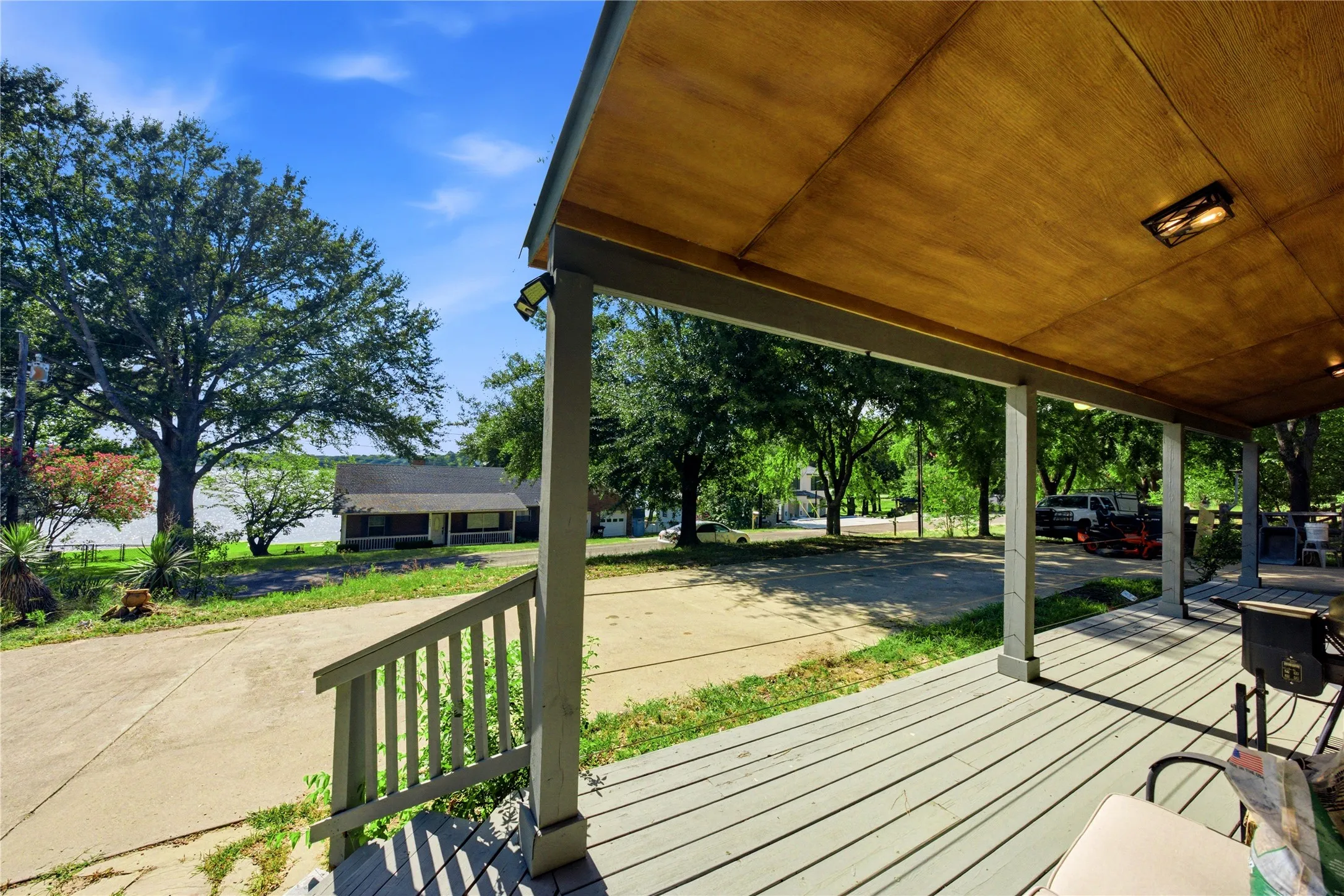 Single Family Residence For Sale in Henderson County , 5470 Possum Trail, Eustace, Texas 75124, 4 Bedroom, 3 Bathroom, 2 Garage spaces, 2,149 Sqft, built in 2012, mls#21324350, Real Estate Agent in Eustace, Homes For Sale in Henderson county, Homes For Sale in Eustace, Realtor in Eustace Texas, Real Estate Brokerage Independent Realty Texas, Luminita Cordes Realtor