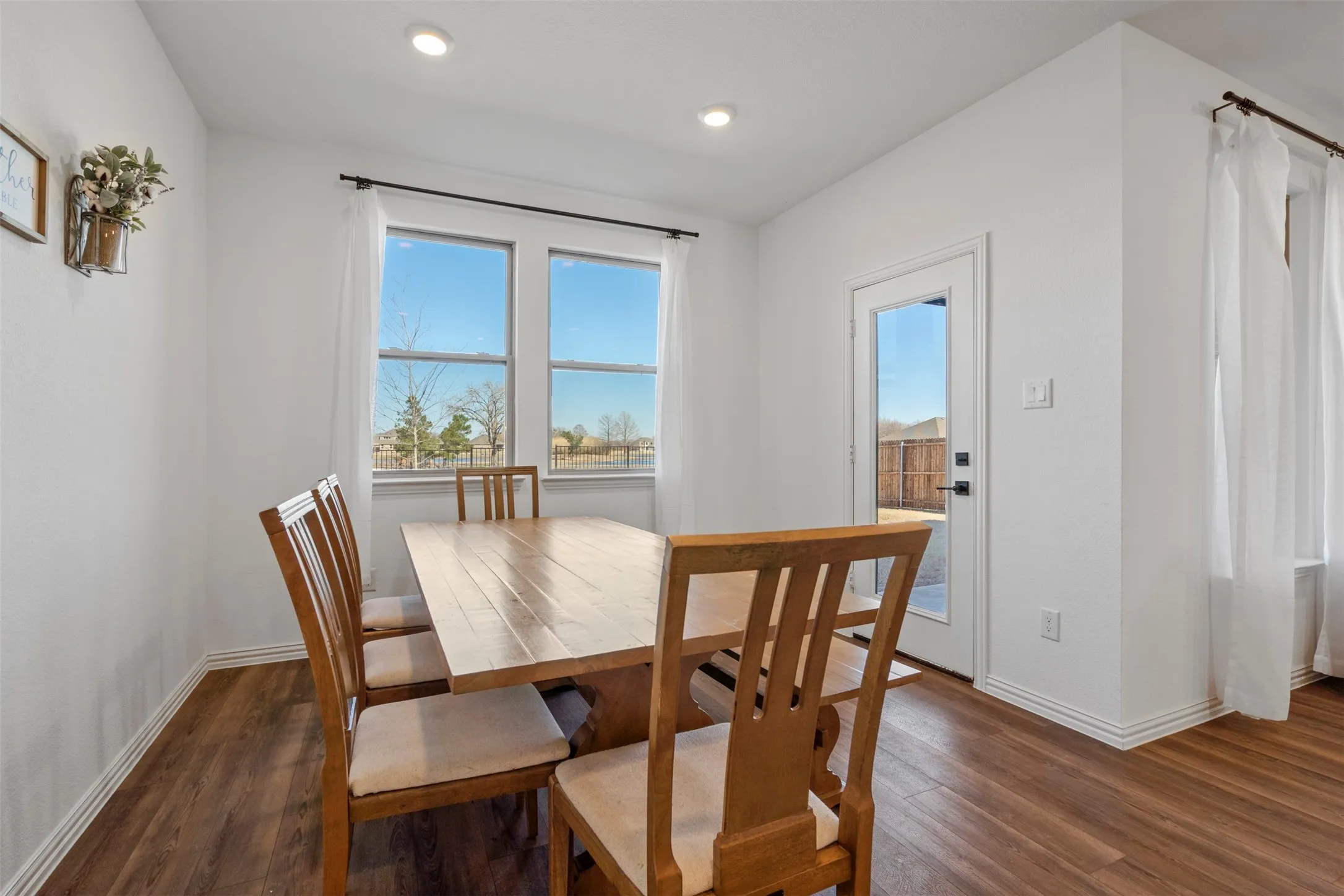 Single Family Residence For Sale in Tarrant County , 1420 Escondido Drive, Fort Worth, Texas 76052, 4 Bedroom, 4 Bathroom, 2 Garage spaces, 2,727 Sqft, built in 2022, mls#21324330, Real Estate Agent in Fort Worth, Homes For Sale in Tarrant county, Homes For Sale in Fort Worth, Realtor in Fort Worth Texas, Real Estate Brokerage Independent Realty Texas, Luminita Cordes Realtor
