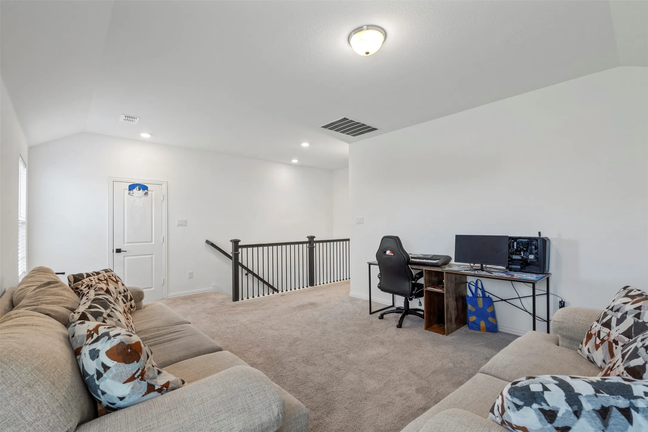 Single Family Residence For Sale in Tarrant County , 1420 Escondido Drive, Fort Worth, Texas 76052, 4 Bedroom, 4 Bathroom, 2 Garage spaces, 2,727 Sqft, built in 2022, mls#21324330, Real Estate Agent in Fort Worth, Homes For Sale in Tarrant county, Homes For Sale in Fort Worth, Realtor in Fort Worth Texas, Real Estate Brokerage Independent Realty Texas, Luminita Cordes Realtor