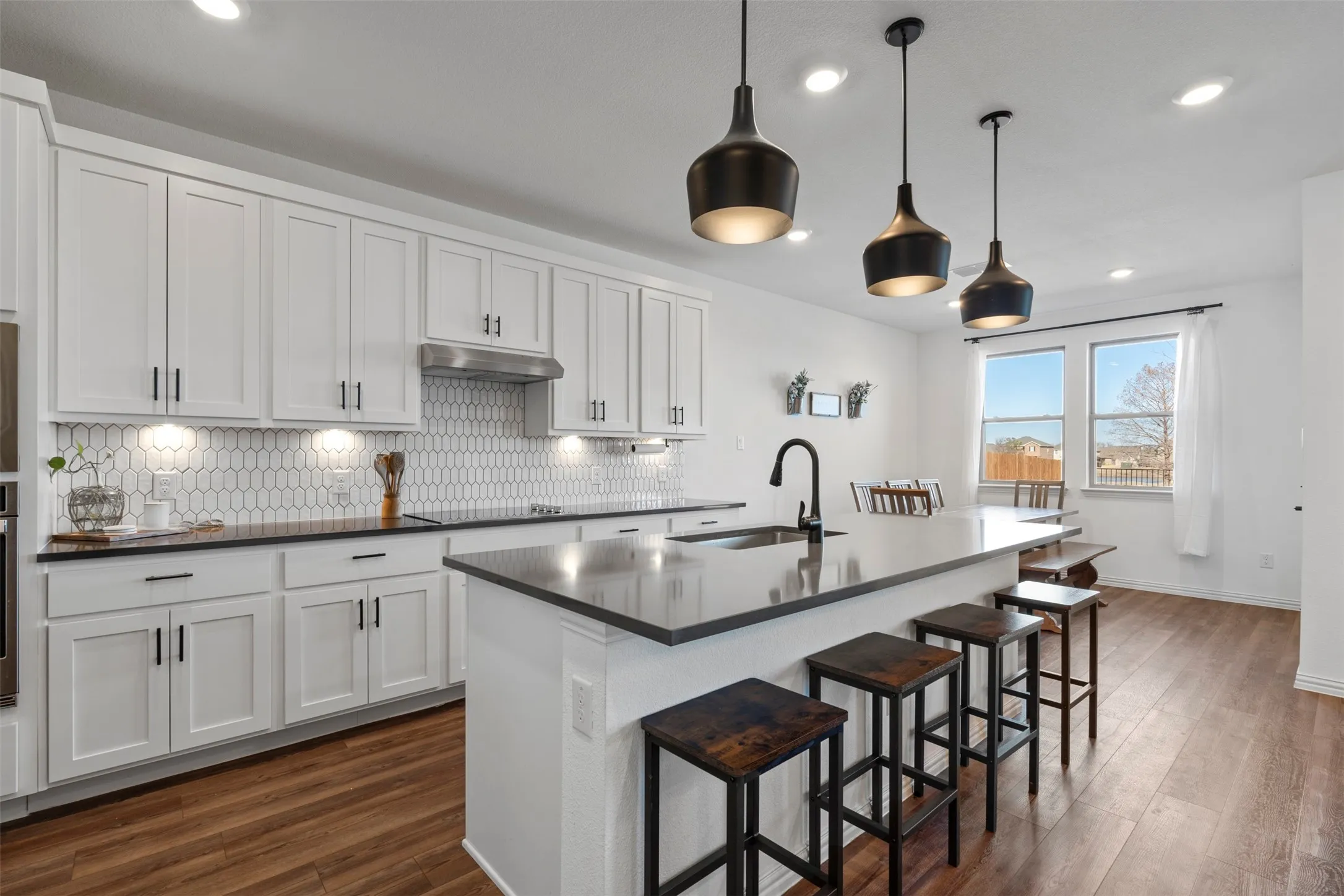Single Family Residence For Sale in Tarrant County , 1420 Escondido Drive, Fort Worth, Texas 76052, 4 Bedroom, 4 Bathroom, 2 Garage spaces, 2,727 Sqft, built in 2022, mls#21324330, Real Estate Agent in Fort Worth, Homes For Sale in Tarrant county, Homes For Sale in Fort Worth, Realtor in Fort Worth Texas, Real Estate Brokerage Independent Realty Texas, Luminita Cordes Realtor