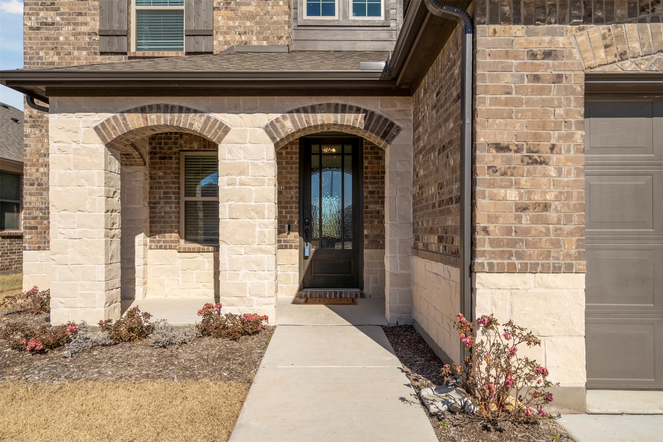 Single Family Residence For Sale in Tarrant County , 1420 Escondido Drive, Fort Worth, Texas 76052, 4 Bedroom, 4 Bathroom, 2 Garage spaces, 2,727 Sqft, built in 2022, mls#21324330, Real Estate Agent in Fort Worth, Homes For Sale in Tarrant county, Homes For Sale in Fort Worth, Realtor in Fort Worth Texas, Real Estate Brokerage Independent Realty Texas, Luminita Cordes Realtor