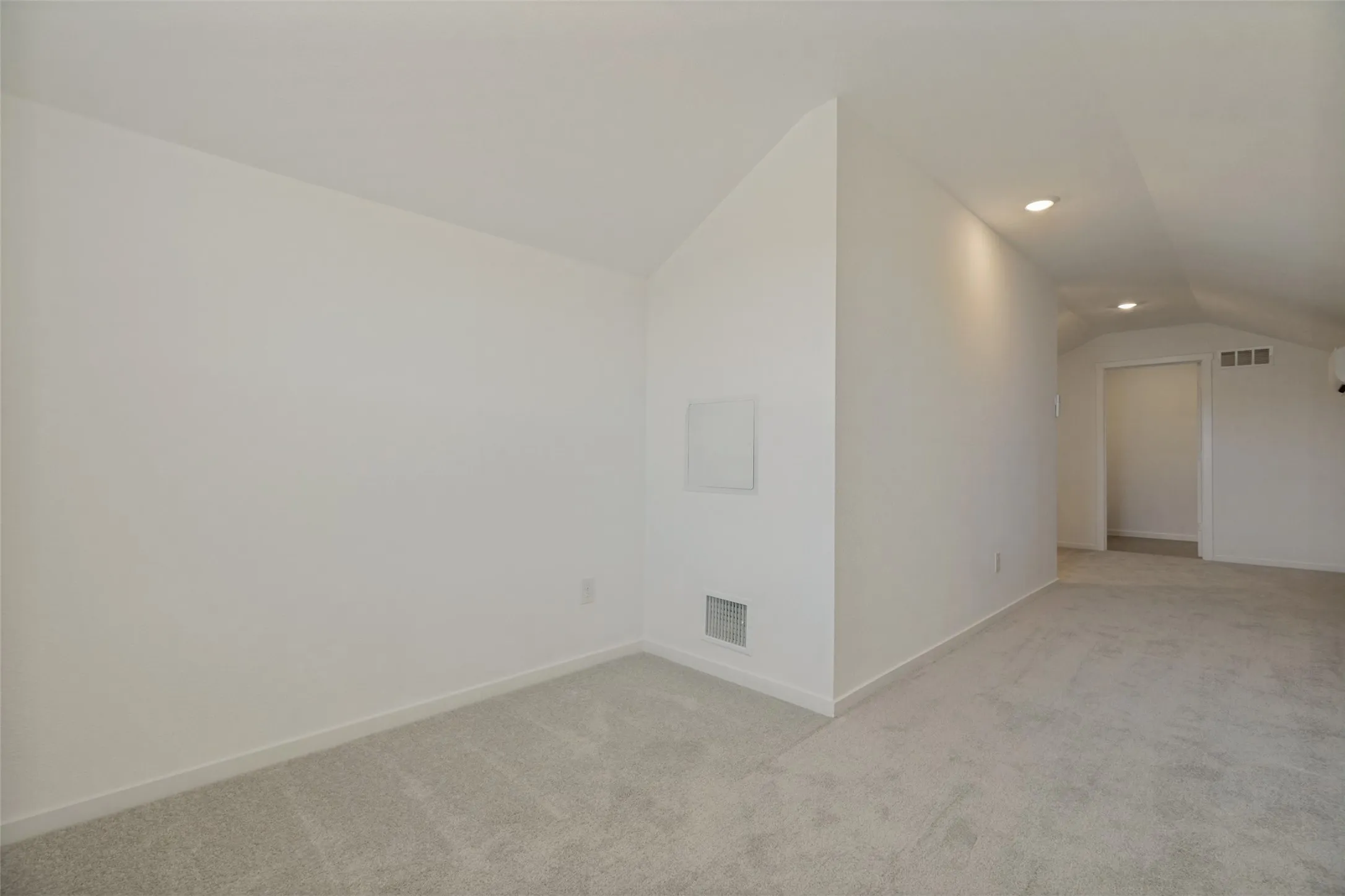 Single Family Residence For Rent in Collin County , 1037 Bishop Creek Drive, Princeton, Texas 75407, 1 Bedroom, 2 Bathrooms, Garage spaces, 661 Sqft, built in 2026, Price $1,275, mls#21323094, Real Estate Agent in Princeton, Homes For Rent in Collin county, Homes For Rent in Princeton, Realtor in Princeton Texas, Real Estate Brokerage Independent Realty Texas, Luminita Cordes Realtor
