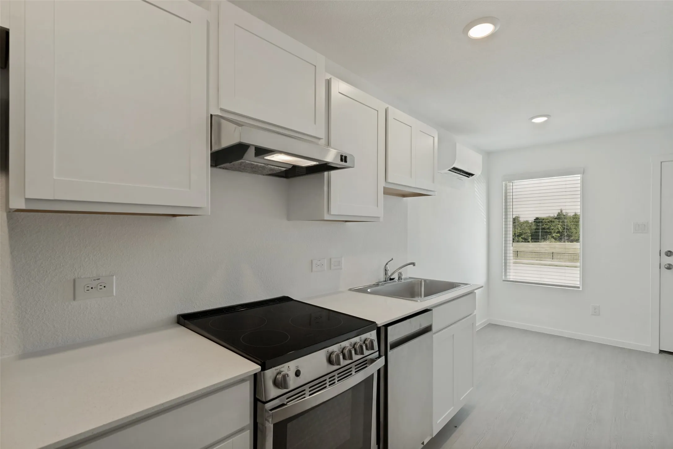 Single Family Residence For Rent in Collin County , 1037 Bishop Creek Drive, Princeton, Texas 75407, 1 Bedroom, 2 Bathrooms, Garage spaces, 661 Sqft, built in 2026, Price $1,275, mls#21323094, Real Estate Agent in Princeton, Homes For Rent in Collin county, Homes For Rent in Princeton, Realtor in Princeton Texas, Real Estate Brokerage Independent Realty Texas, Luminita Cordes Realtor