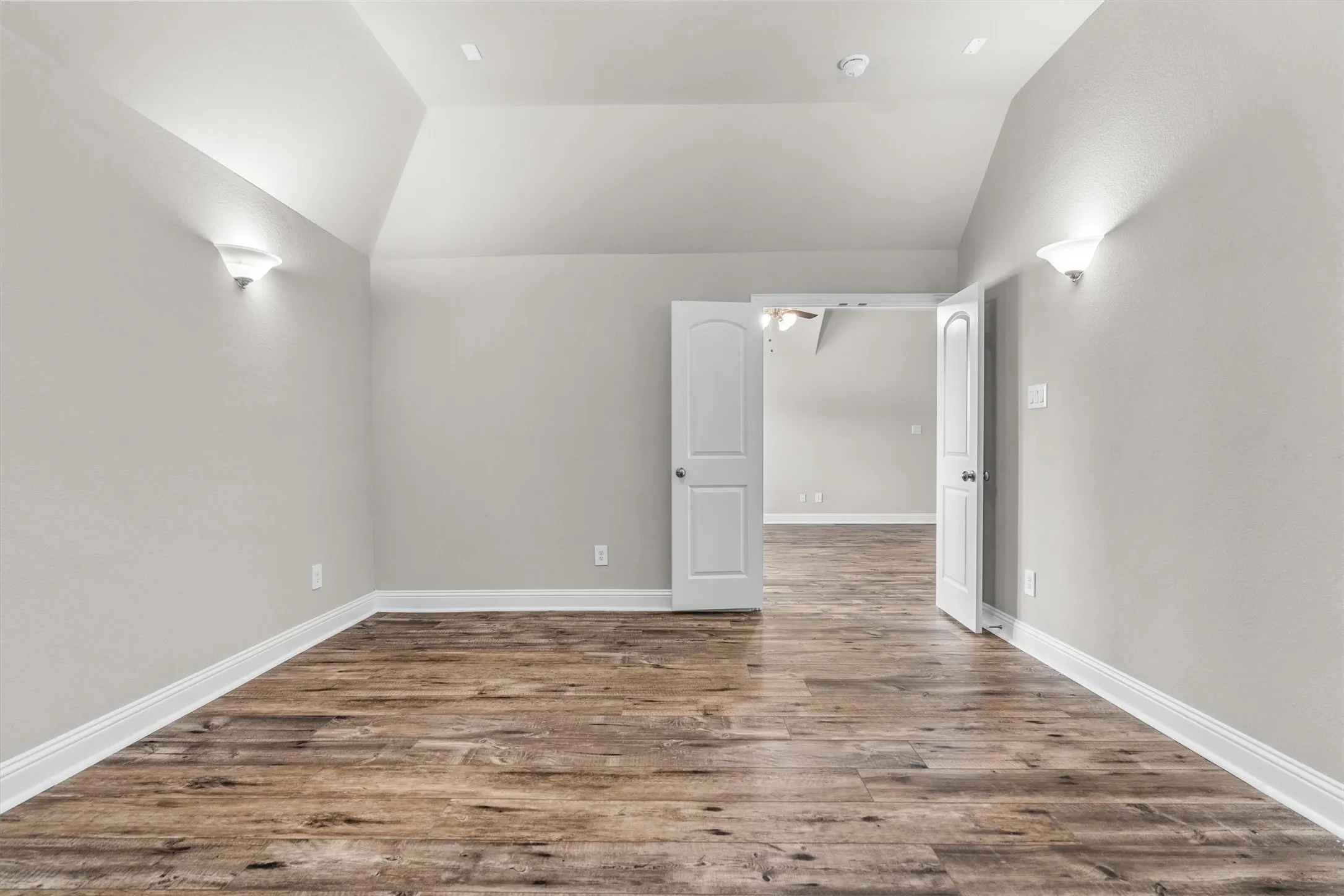 Single Family Residence For Sale in Rockwall County , 312 Ledstone Court, Rockwall, Texas 75032, 5 Bedroom, 4 Bathroom, 3 Garage spaces, 3,731 Sqft, built in 2021, mls#21318826, Real Estate Agent in Rockwall, Homes For Sale in Rockwall county, Homes For Sale in Rockwall, Realtor in Rockwall Texas, Real Estate Brokerage Independent Realty Texas, Luminita Cordes Realtor