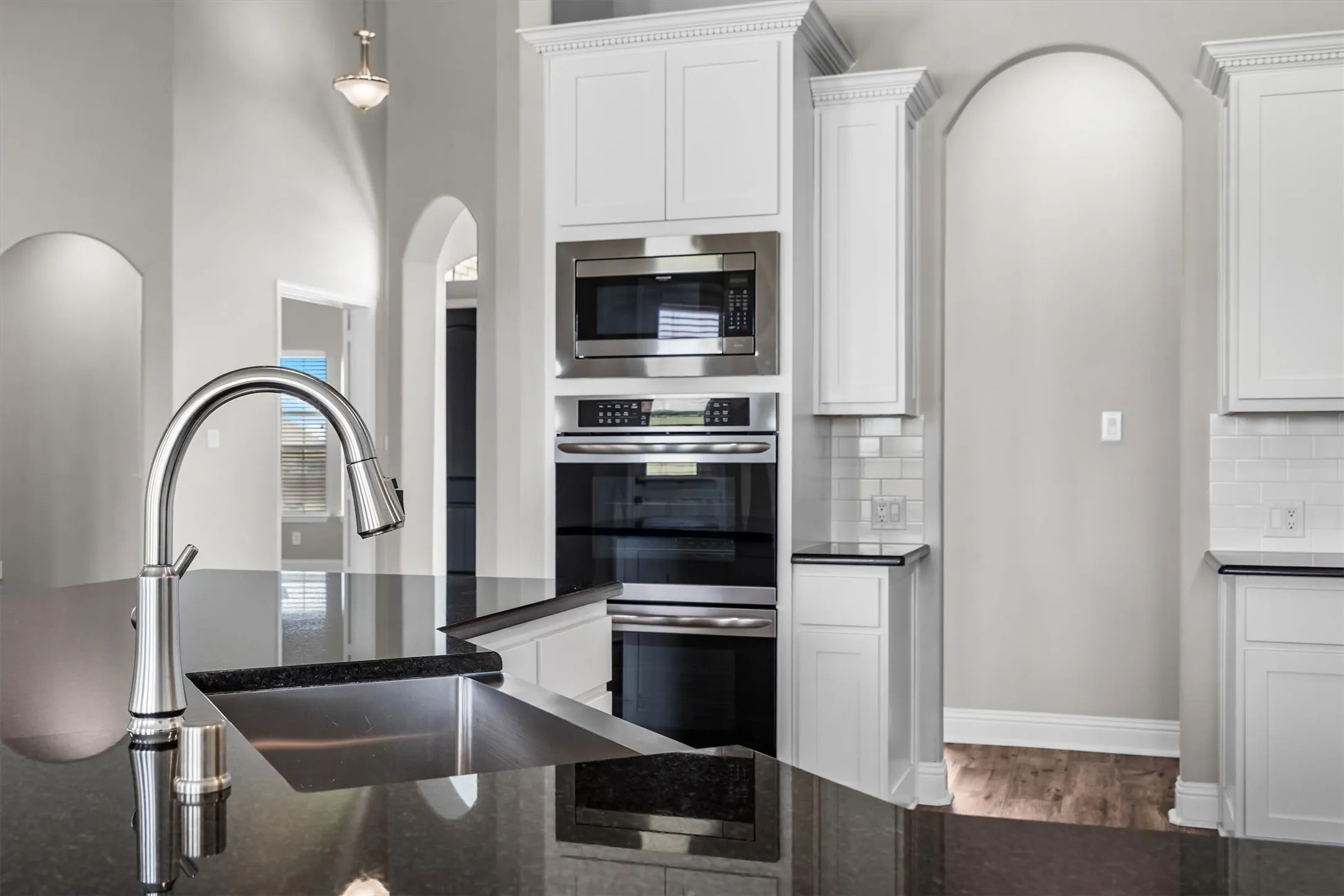 Single Family Residence For Sale in Rockwall County , 312 Ledstone Court, Rockwall, Texas 75032, 5 Bedroom, 4 Bathroom, 3 Garage spaces, 3,731 Sqft, built in 2021, mls#21318826, Real Estate Agent in Rockwall, Homes For Sale in Rockwall county, Homes For Sale in Rockwall, Realtor in Rockwall Texas, Real Estate Brokerage Independent Realty Texas, Luminita Cordes Realtor