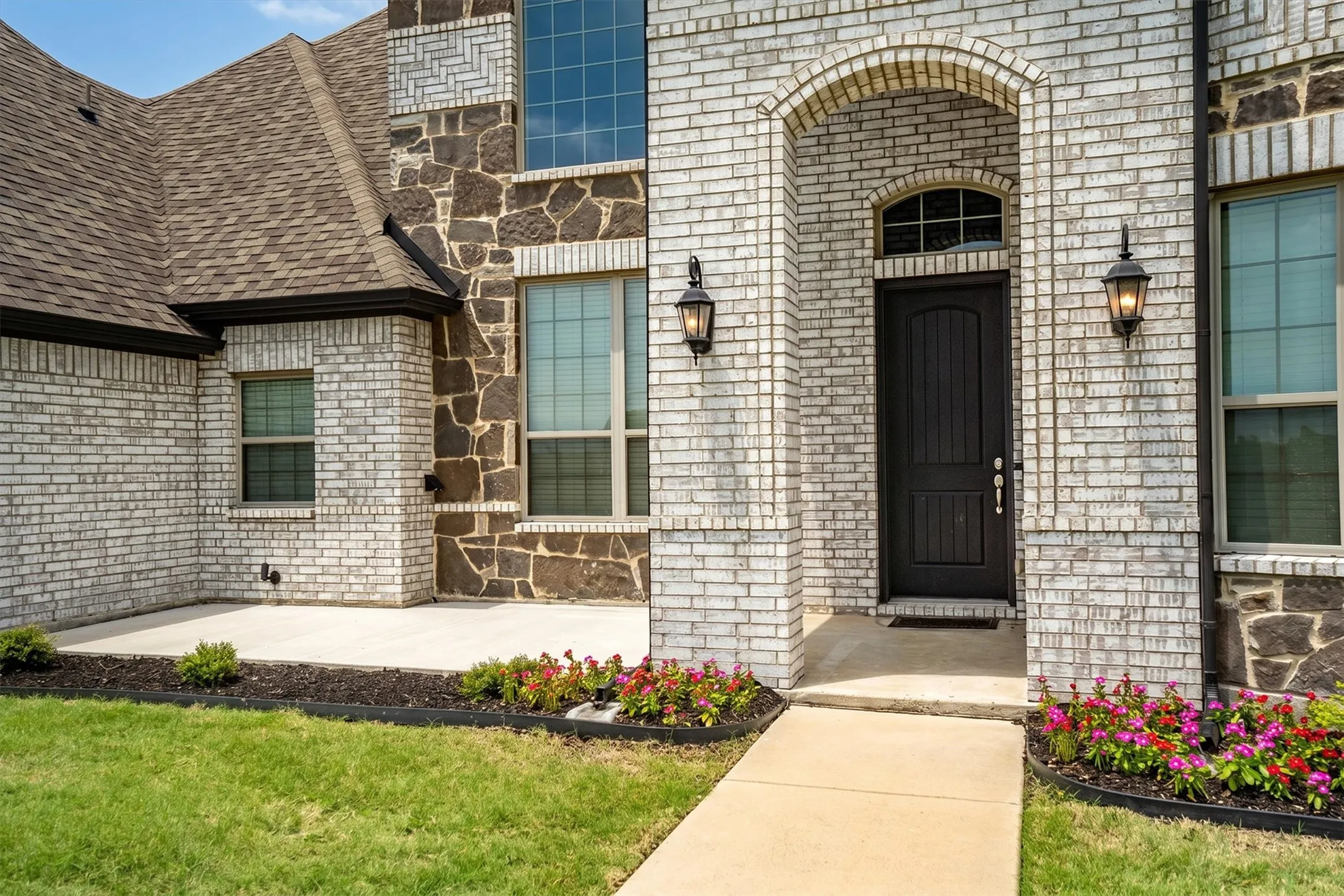 Single Family Residence For Sale in Rockwall County , 312 Ledstone Court, Rockwall, Texas 75032, 5 Bedroom, 4 Bathroom, 3 Garage spaces, 3,731 Sqft, built in 2021, mls#21318826, Real Estate Agent in Rockwall, Homes For Sale in Rockwall county, Homes For Sale in Rockwall, Realtor in Rockwall Texas, Real Estate Brokerage Independent Realty Texas, Luminita Cordes Realtor