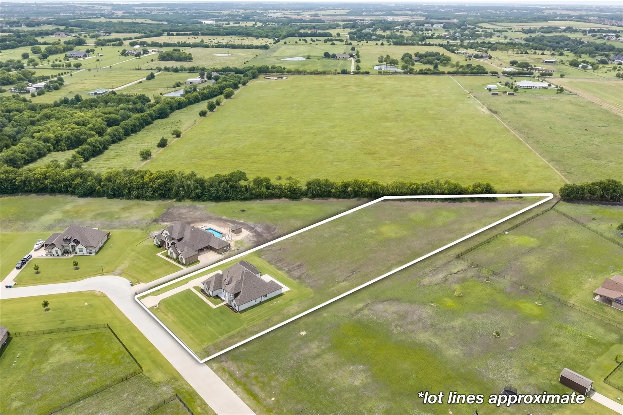 Single Family Residence For Sale in Rockwall County , 312 Ledstone Court, Rockwall, Texas 75032, 5 Bedroom, 4 Bathroom, 3 Garage spaces, 3,731 Sqft, built in 2021, mls#21318826, Real Estate Agent in Rockwall, Homes For Sale in Rockwall county, Homes For Sale in Rockwall, Realtor in Rockwall Texas, Real Estate Brokerage Independent Realty Texas, Luminita Cordes Realtor