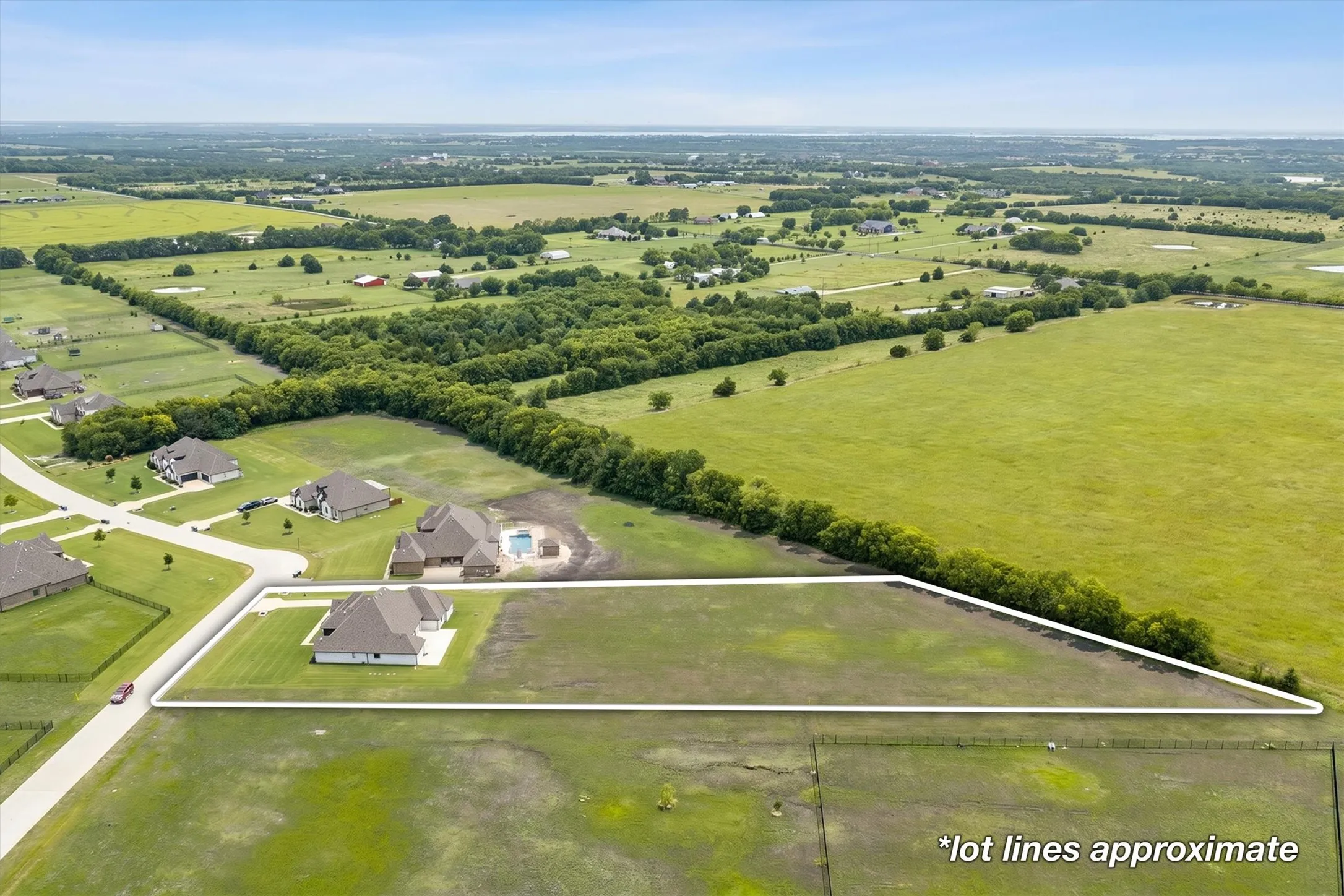 Single Family Residence For Sale in Rockwall County , 312 Ledstone Court, Rockwall, Texas 75032, 5 Bedroom, 4 Bathroom, 3 Garage spaces, 3,731 Sqft, built in 2021, mls#21318826, Real Estate Agent in Rockwall, Homes For Sale in Rockwall county, Homes For Sale in Rockwall, Realtor in Rockwall Texas, Real Estate Brokerage Independent Realty Texas, Luminita Cordes Realtor