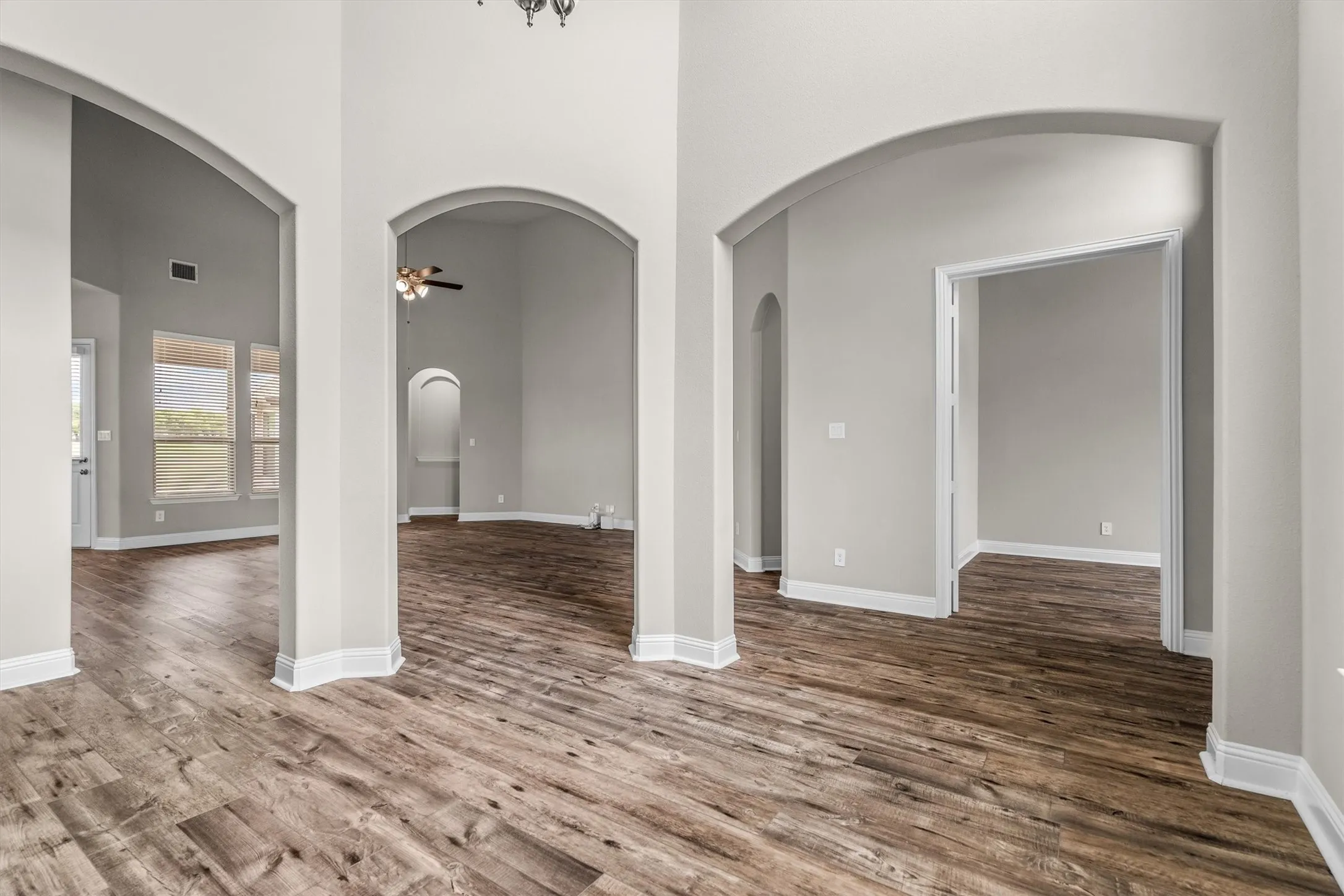Single Family Residence For Sale in Rockwall County , 312 Ledstone Court, Rockwall, Texas 75032, 5 Bedroom, 4 Bathroom, 3 Garage spaces, 3,731 Sqft, built in 2021, mls#21318826, Real Estate Agent in Rockwall, Homes For Sale in Rockwall county, Homes For Sale in Rockwall, Realtor in Rockwall Texas, Real Estate Brokerage Independent Realty Texas, Luminita Cordes Realtor