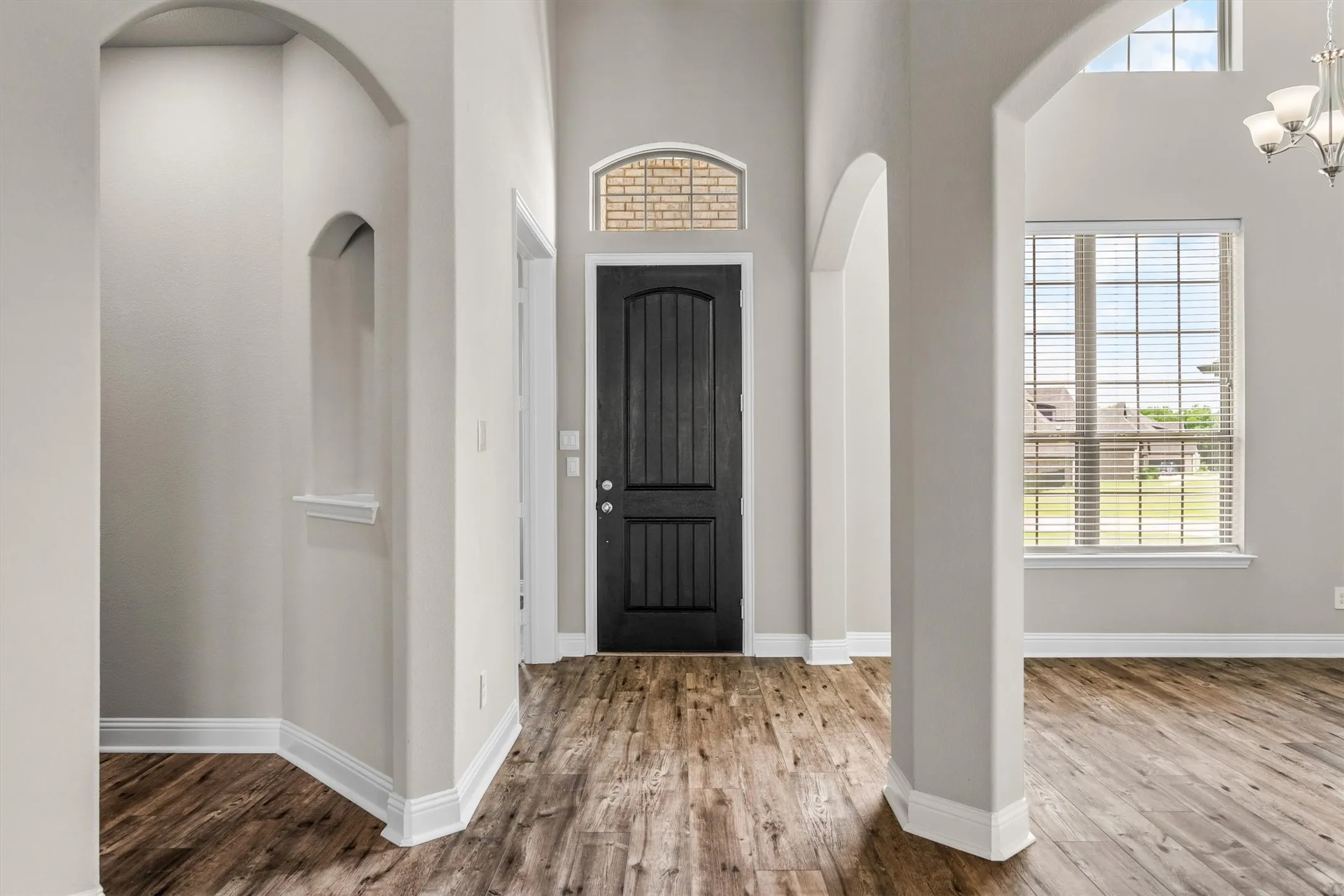 Single Family Residence For Sale in Rockwall County , 312 Ledstone Court, Rockwall, Texas 75032, 5 Bedroom, 4 Bathroom, 3 Garage spaces, 3,731 Sqft, built in 2021, mls#21318826, Real Estate Agent in Rockwall, Homes For Sale in Rockwall county, Homes For Sale in Rockwall, Realtor in Rockwall Texas, Real Estate Brokerage Independent Realty Texas, Luminita Cordes Realtor