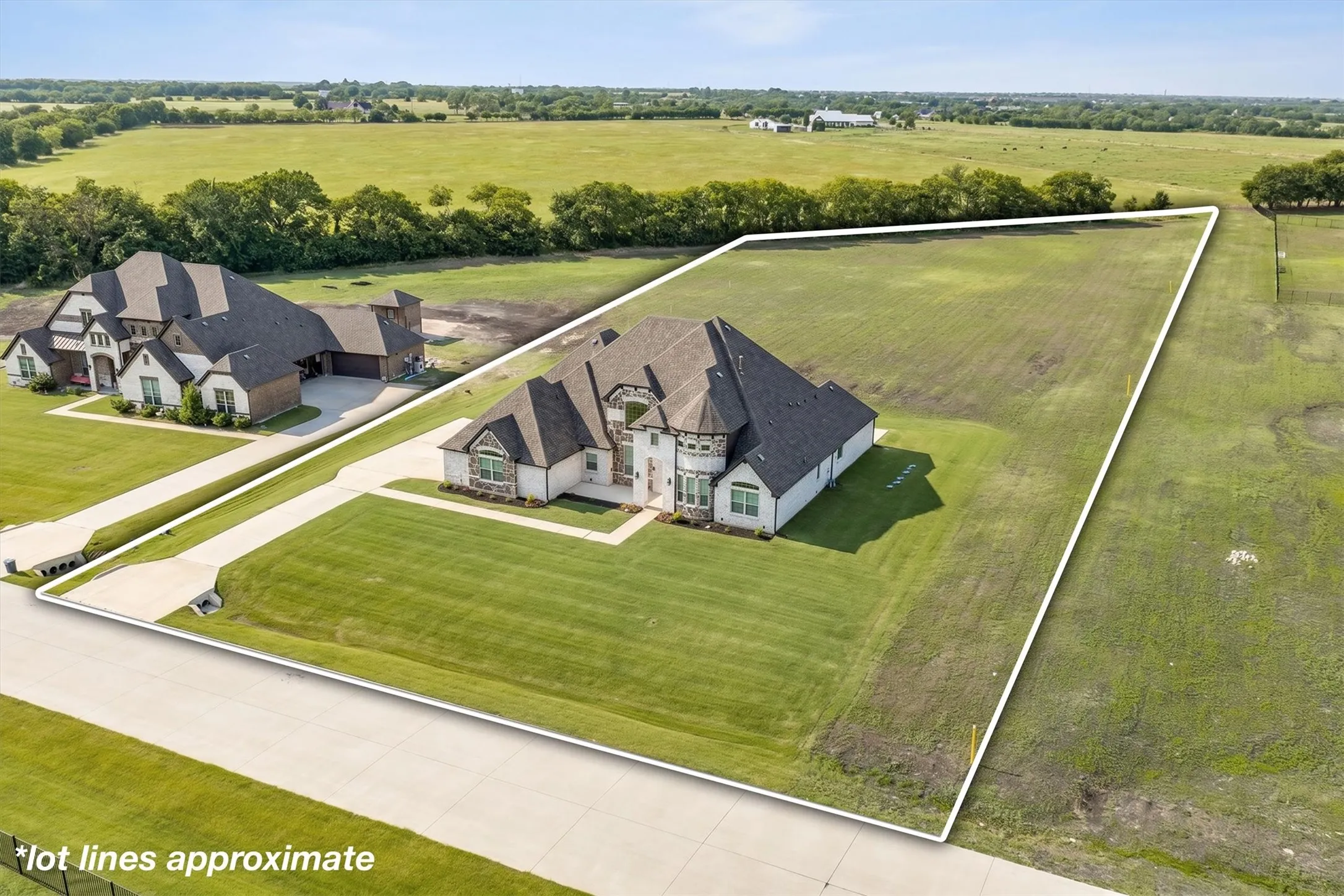 Single Family Residence For Sale in Rockwall County , 312 Ledstone Court, Rockwall, Texas 75032, 5 Bedroom, 4 Bathroom, 3 Garage spaces, 3,731 Sqft, built in 2021, mls#21318826, Real Estate Agent in Rockwall, Homes For Sale in Rockwall county, Homes For Sale in Rockwall, Realtor in Rockwall Texas, Real Estate Brokerage Independent Realty Texas, Luminita Cordes Realtor