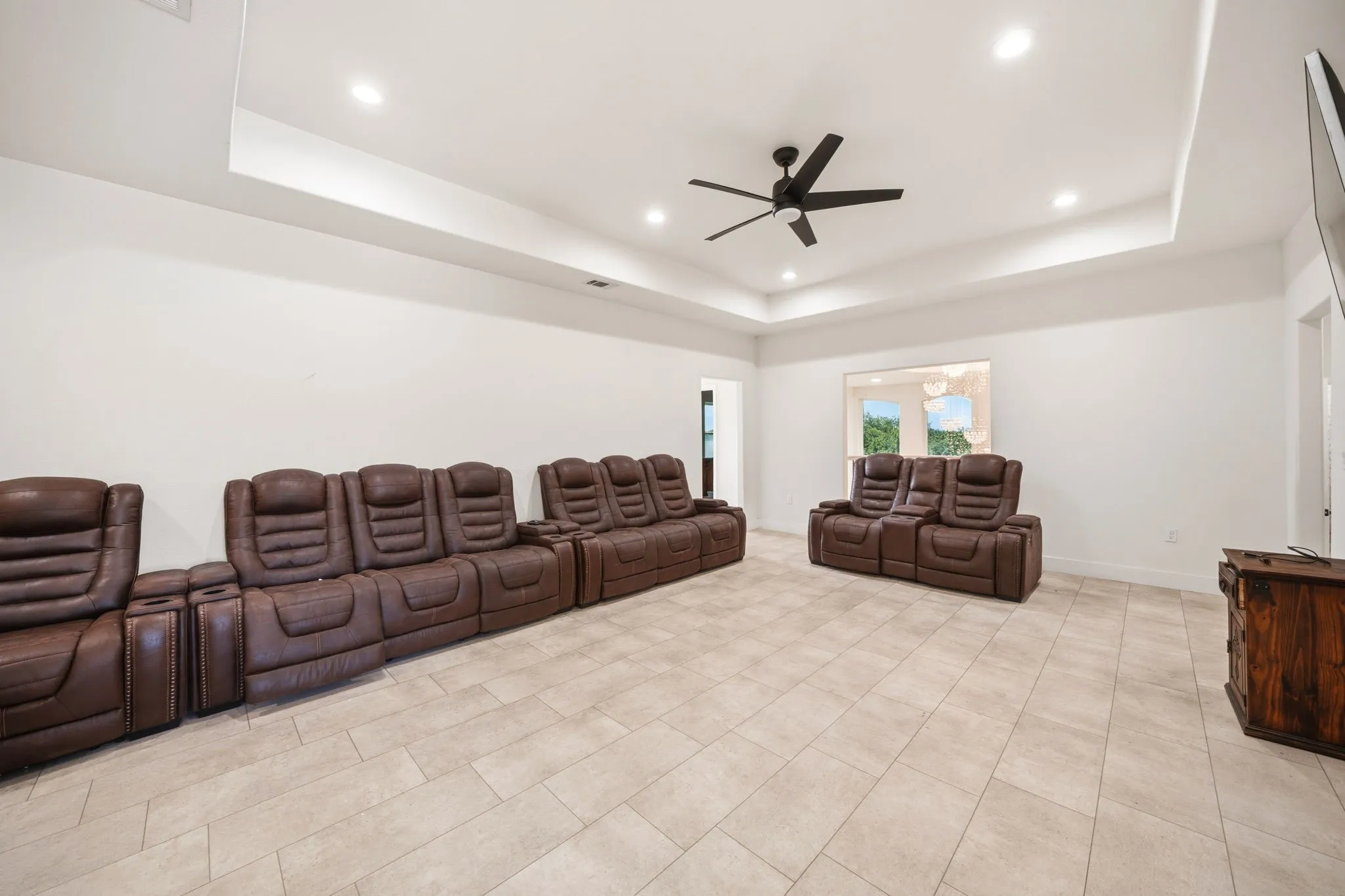 Single Family Residence For Sale in Navarro County , 6471 NE County ROAD 1040, Rice, Texas 75155, 9 Bedrooms, 8 Bathrooms, 4 Garage spaces, 7,439 Sqft, built in 2024, Price $2,000,000, mls#21324410, Real Estate Agent in Rice, Homes For Sale in Navarro county, Homes For Sale in Rice, Realtor in Rice Texas, Real Estate Brokerage Independent Realty Texas, Luminita Cordes Realtor