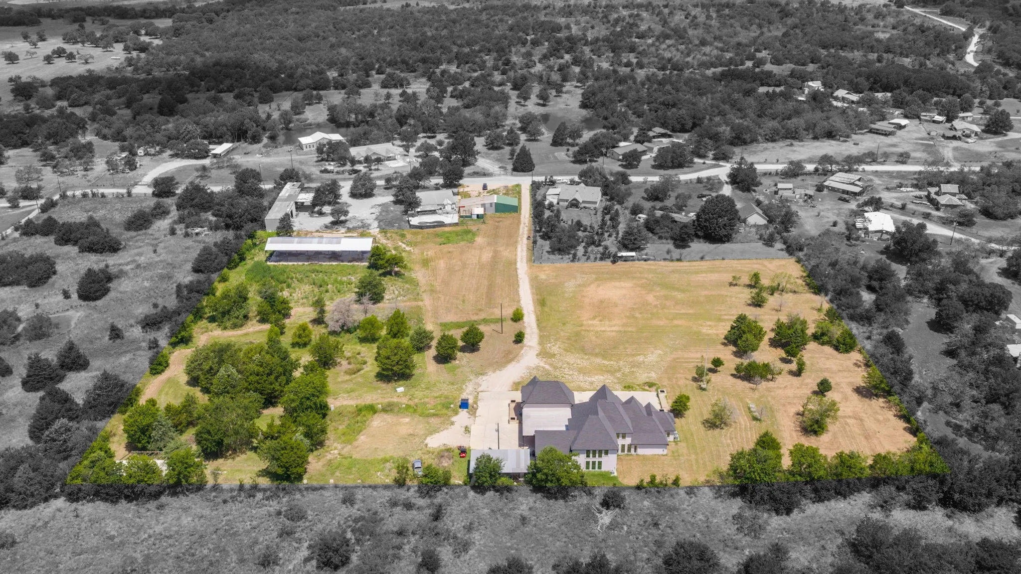 Single Family Residence For Sale in Navarro County , 6471 NE County ROAD 1040, Rice, Texas 75155, 9 Bedrooms, 8 Bathrooms, 4 Garage spaces, 7,439 Sqft, built in 2024, Price $2,000,000, mls#21324410, Real Estate Agent in Rice, Homes For Sale in Navarro county, Homes For Sale in Rice, Realtor in Rice Texas, Real Estate Brokerage Independent Realty Texas, Luminita Cordes Realtor