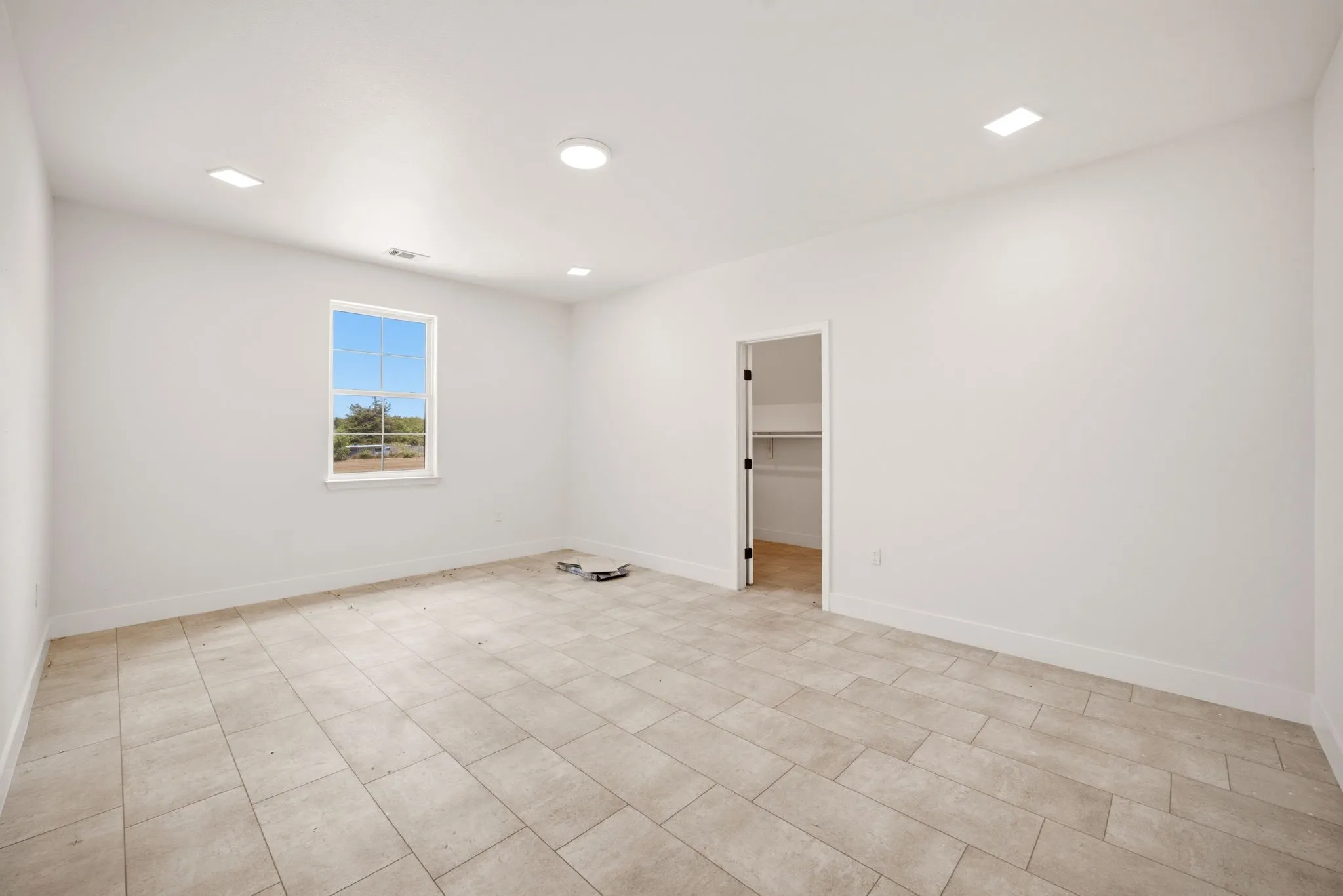 Single Family Residence For Sale in Navarro County , 6471 NE County ROAD 1040, Rice, Texas 75155, 9 Bedrooms, 8 Bathrooms, 4 Garage spaces, 7,439 Sqft, built in 2024, Price $2,000,000, mls#21324410, Real Estate Agent in Rice, Homes For Sale in Navarro county, Homes For Sale in Rice, Realtor in Rice Texas, Real Estate Brokerage Independent Realty Texas, Luminita Cordes Realtor