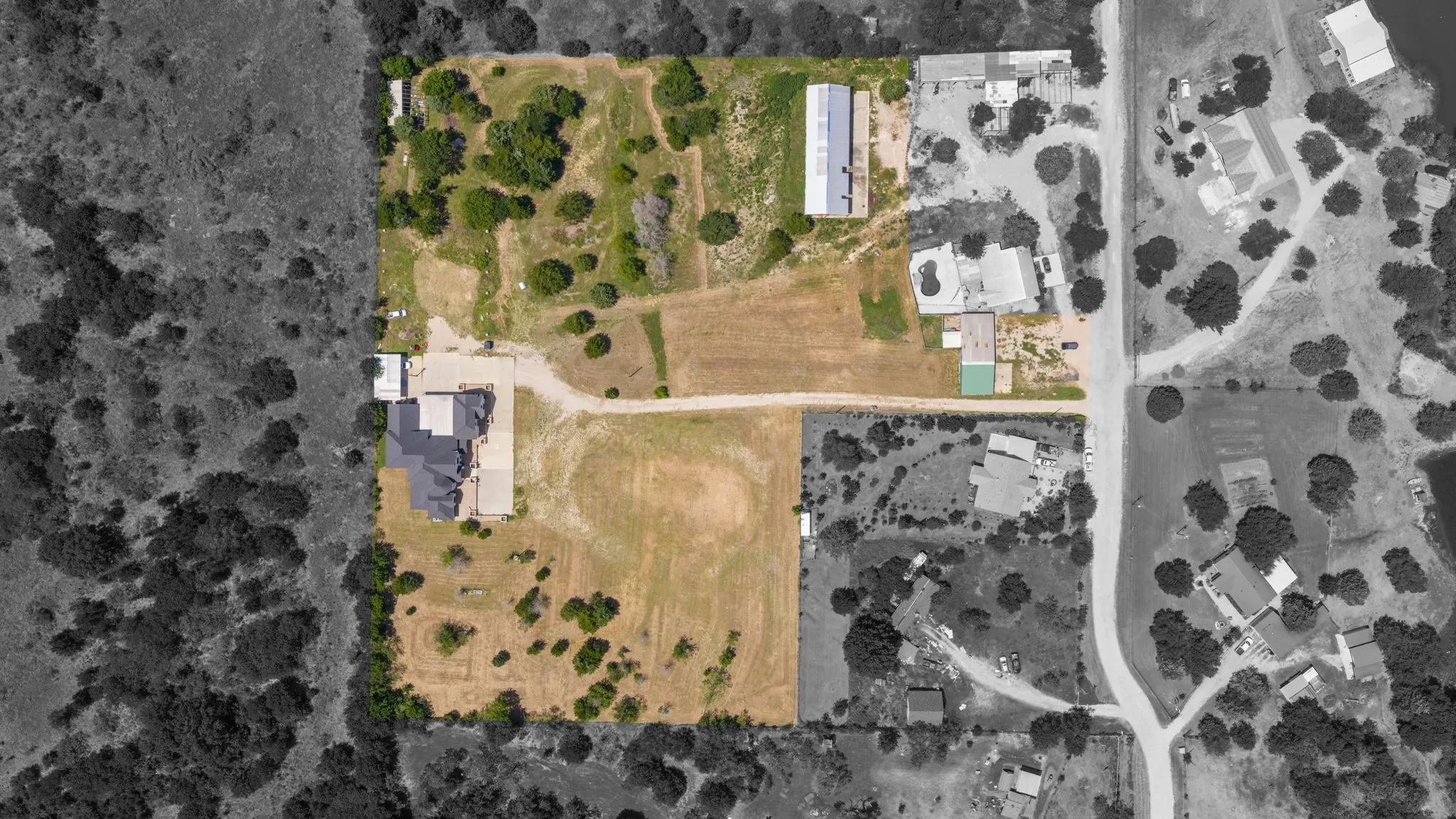 Single Family Residence For Sale in Navarro County , 6471 NE County ROAD 1040, Rice, Texas 75155, 9 Bedrooms, 8 Bathrooms, 4 Garage spaces, 7,439 Sqft, built in 2024, Price $2,000,000, mls#21324410, Real Estate Agent in Rice, Homes For Sale in Navarro county, Homes For Sale in Rice, Realtor in Rice Texas, Real Estate Brokerage Independent Realty Texas, Luminita Cordes Realtor