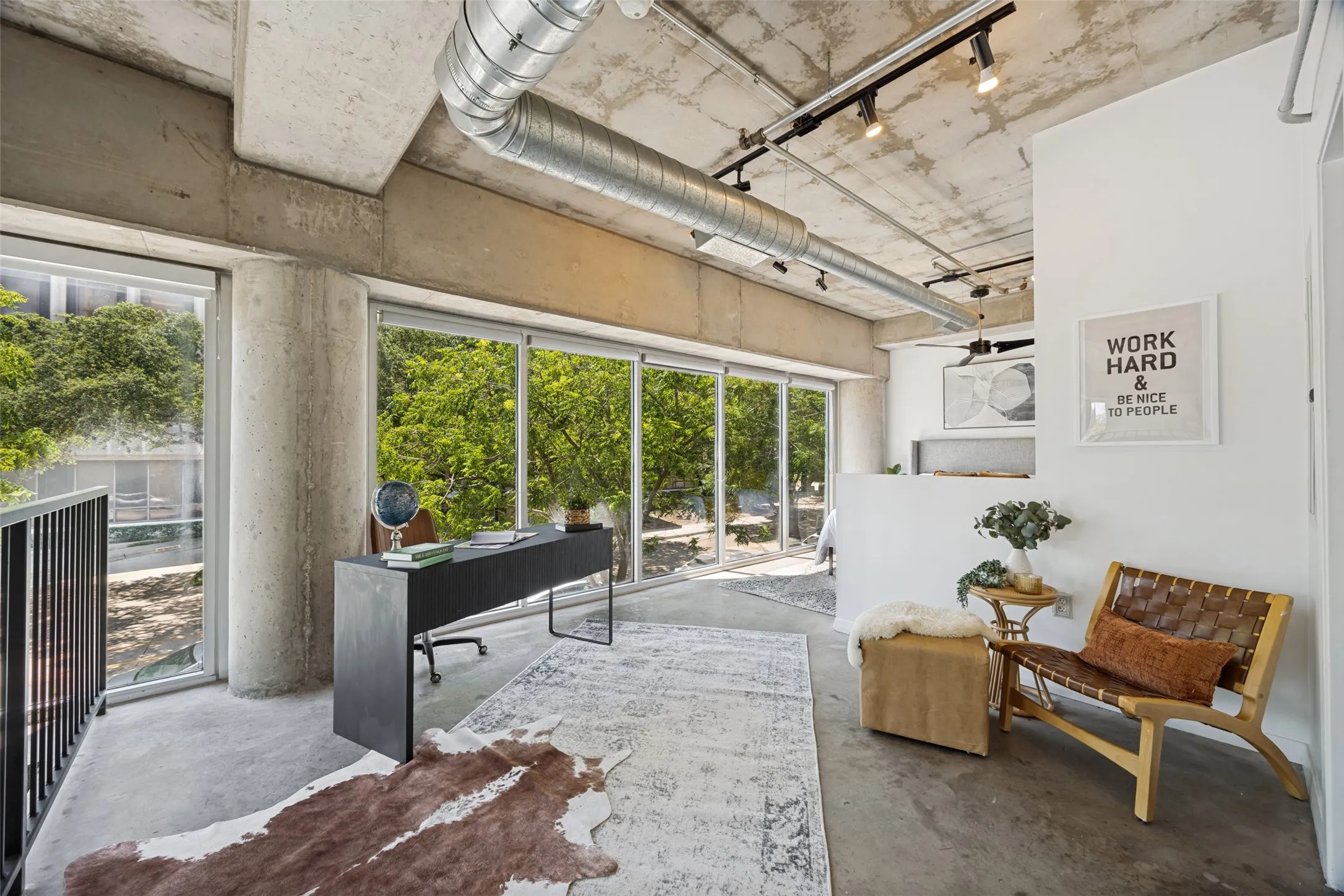 Condominium For Sale in Dallas County , 1001 Belleview Street 101, Dallas, Texas 75215, 1 Bedroom, 2 Bathroom, 2 Garage spaces, 1,010 Sqft, built in 2007, mls#21323728, Real Estate Agent in Dallas, Homes For Sale in Dallas county, Homes For Sale in Dallas, Realtor in Dallas Texas, Real Estate Brokerage Independent Realty Texas, Luminita Cordes Realtor