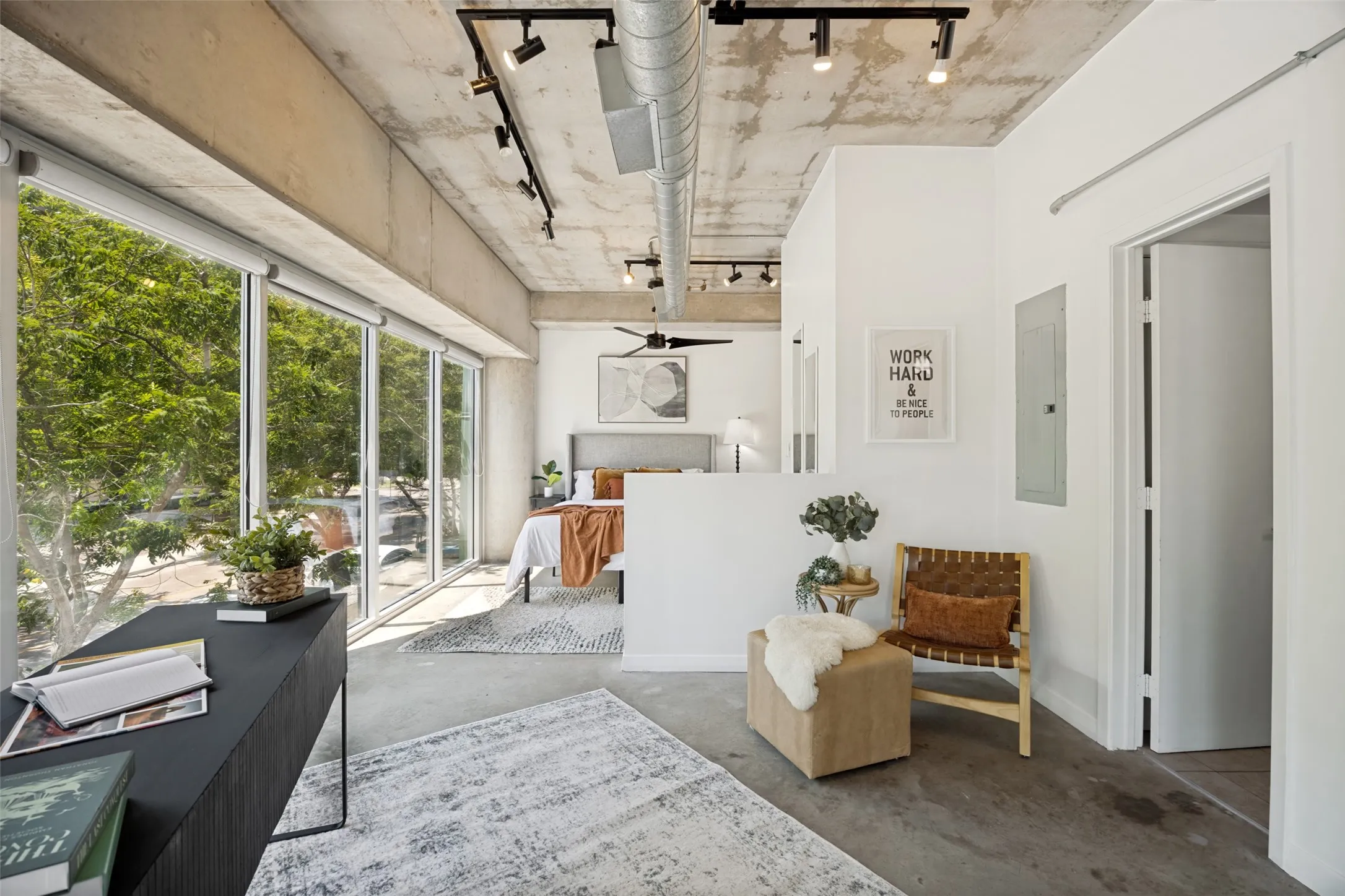 Condominium For Sale in Dallas County , 1001 Belleview Street 101, Dallas, Texas 75215, 1 Bedroom, 2 Bathroom, 2 Garage spaces, 1,010 Sqft, built in 2007, mls#21323728, Real Estate Agent in Dallas, Homes For Sale in Dallas county, Homes For Sale in Dallas, Realtor in Dallas Texas, Real Estate Brokerage Independent Realty Texas, Luminita Cordes Realtor