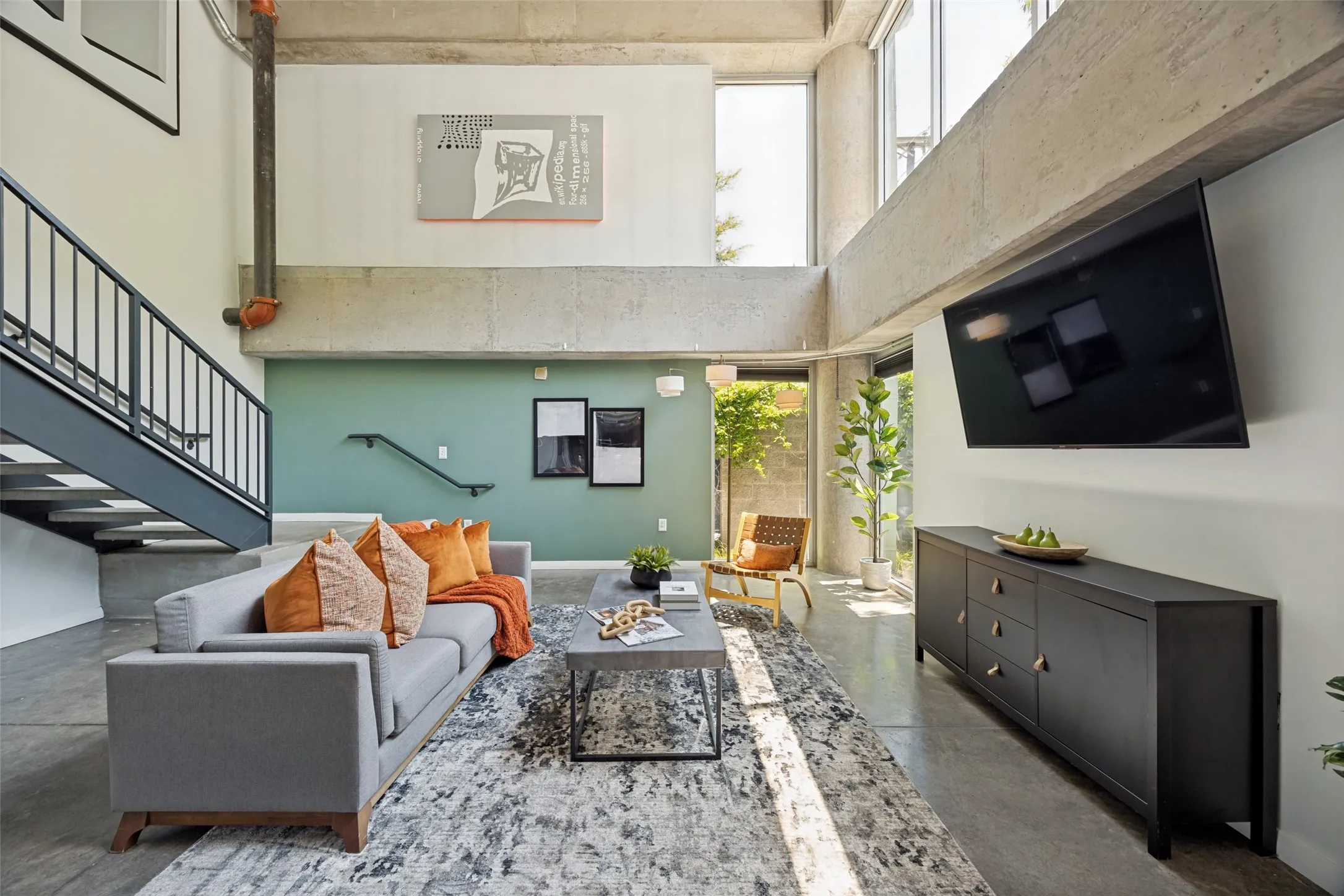 Condominium For Sale in Dallas County , 1001 Belleview Street 101, Dallas, Texas 75215, 1 Bedroom, 2 Bathroom, 2 Garage spaces, 1,010 Sqft, built in 2007, mls#21323728, Real Estate Agent in Dallas, Homes For Sale in Dallas county, Homes For Sale in Dallas, Realtor in Dallas Texas, Real Estate Brokerage Independent Realty Texas, Luminita Cordes Realtor
