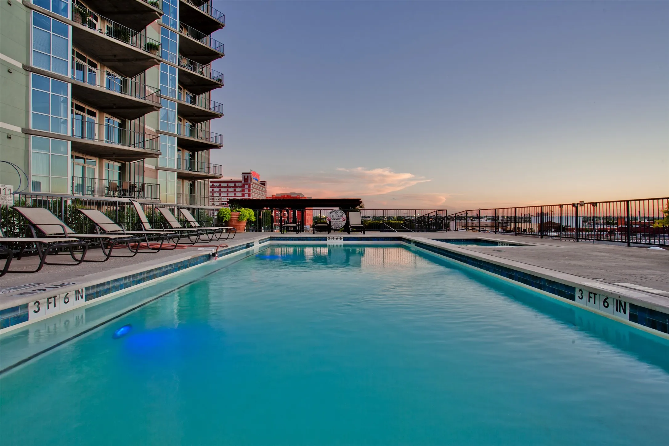 Condominium For Sale in Dallas County , 1001 Belleview Street 101, Dallas, Texas 75215, 1 Bedroom, 2 Bathroom, 2 Garage spaces, 1,010 Sqft, built in 2007, mls#21323728, Real Estate Agent in Dallas, Homes For Sale in Dallas county, Homes For Sale in Dallas, Realtor in Dallas Texas, Real Estate Brokerage Independent Realty Texas, Luminita Cordes Realtor