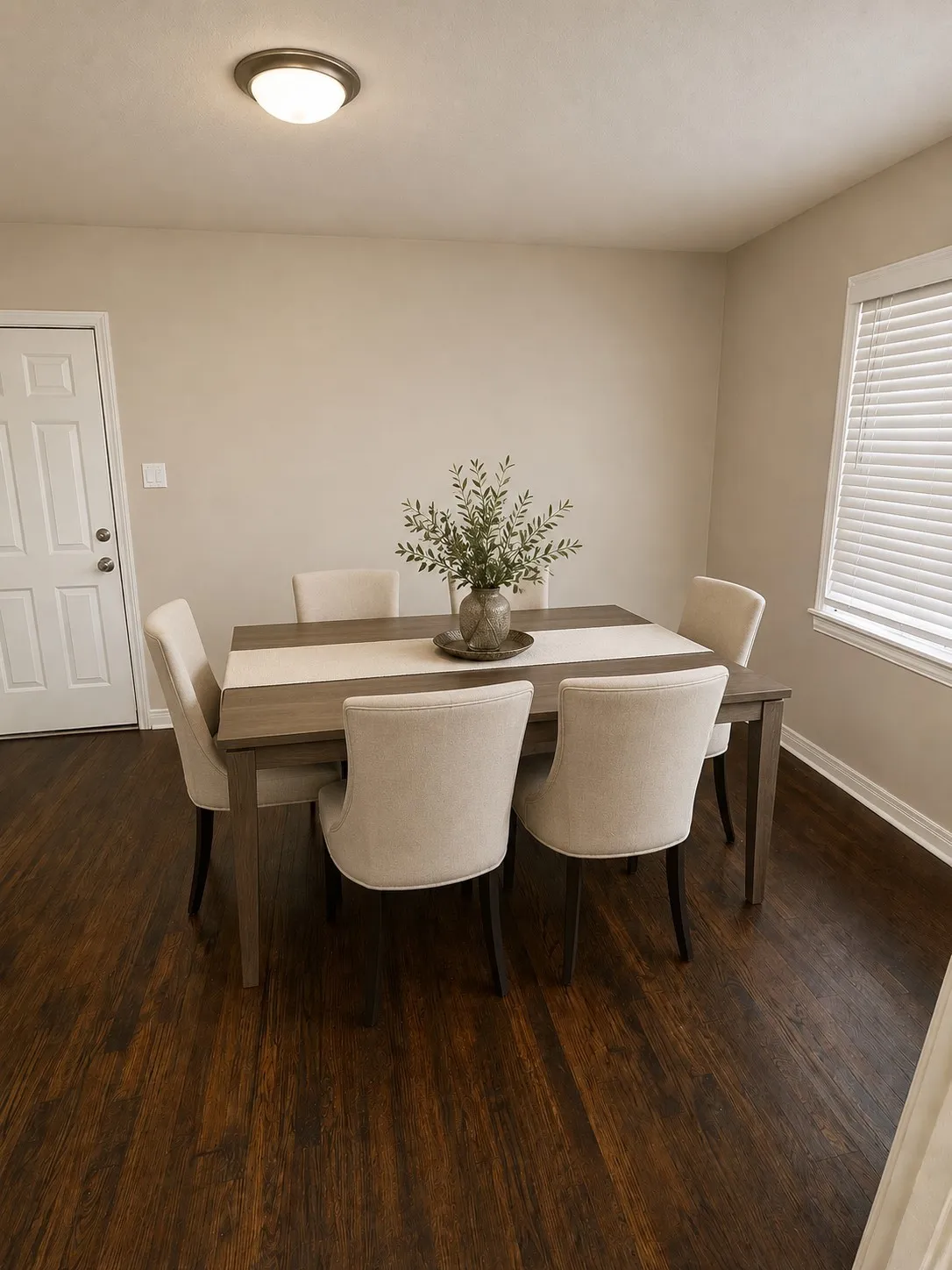 Single Family Residence For Sale in Kaufman County , 1806 Austin Drive, Kaufman, Texas 75142, 3 Bedrooms, 1 Bathroom, 1 Garage spaces, 1,279 Sqft, built in 1900, Price $210,000, mls#21324409, Real Estate Agent in Kaufman, Homes For Sale in Kaufman county, Homes For Sale in Kaufman, Realtor in Kaufman Texas, Real Estate Brokerage Independent Realty Texas, Luminita Cordes Realtor