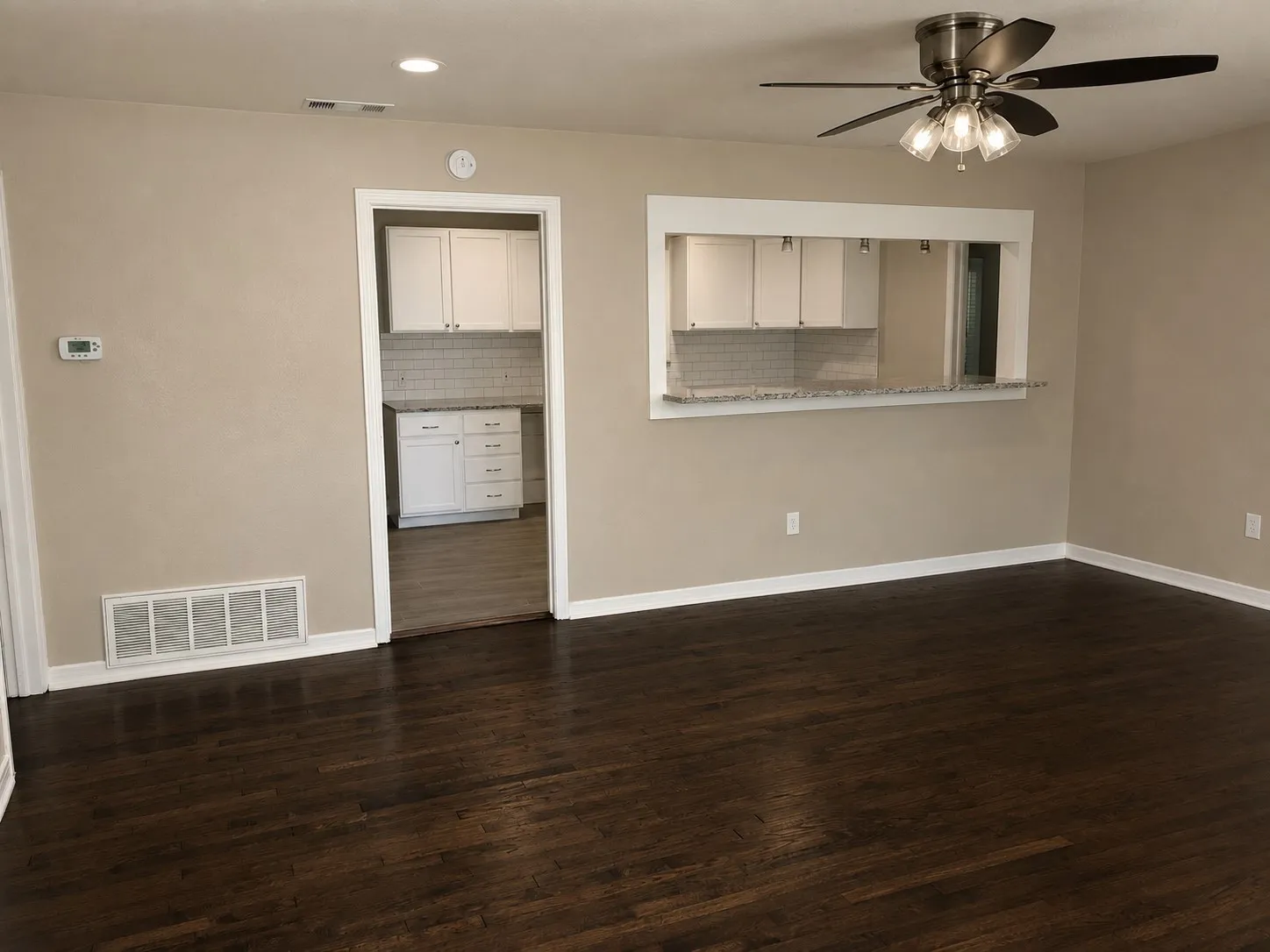 Single Family Residence For Sale in Kaufman County , 1806 Austin Drive, Kaufman, Texas 75142, 3 Bedrooms, 1 Bathroom, 1 Garage spaces, 1,279 Sqft, built in 1900, Price $210,000, mls#21324409, Real Estate Agent in Kaufman, Homes For Sale in Kaufman county, Homes For Sale in Kaufman, Realtor in Kaufman Texas, Real Estate Brokerage Independent Realty Texas, Luminita Cordes Realtor