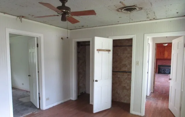 Single Family Residence For Sale in Mc Lennan County , 717 Tulane Street, Beverly Hills, Texas 76711, 3 Bedroom, 3 Bathroom, 2 Garage spaces, 1,214 Sqft, built in 1954, mls#21324391, Real Estate Agent in Beverly Hills, Homes For Sale in Mc Lennan county, Homes For Sale in Beverly Hills, Realtor in Beverly Hills Texas, Real Estate Brokerage Independent Realty Texas, Luminita Cordes Realtor