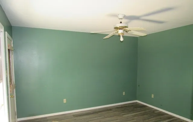 Single Family Residence For Sale in Mc Lennan County , 717 Tulane Street, Beverly Hills, Texas 76711, 3 Bedroom, 3 Bathroom, 2 Garage spaces, 1,214 Sqft, built in 1954, mls#21324391, Real Estate Agent in Beverly Hills, Homes For Sale in Mc Lennan county, Homes For Sale in Beverly Hills, Realtor in Beverly Hills Texas, Real Estate Brokerage Independent Realty Texas, Luminita Cordes Realtor