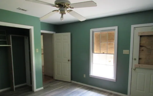 Single Family Residence For Sale in Mc Lennan County , 717 Tulane Street, Beverly Hills, Texas 76711, 3 Bedroom, 3 Bathroom, 2 Garage spaces, 1,214 Sqft, built in 1954, mls#21324391, Real Estate Agent in Beverly Hills, Homes For Sale in Mc Lennan county, Homes For Sale in Beverly Hills, Realtor in Beverly Hills Texas, Real Estate Brokerage Independent Realty Texas, Luminita Cordes Realtor