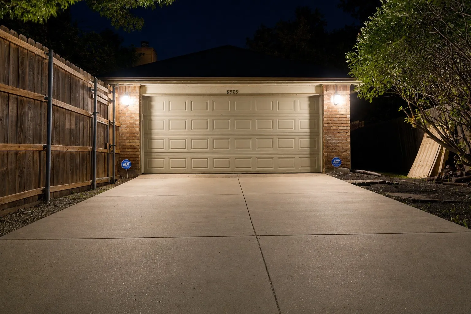Single Family Residence For Sale in Rockwall County , 8909 Briarwood Drive, Rowlett, Texas 75088, 3 Bedroom, 2 Bathroom, 2 Garage spaces, 1,523 Sqft, built in 1985, mls#21320976, Real Estate Agent in Rowlett, Homes For Sale in Rockwall county, Homes For Sale in Rowlett, Realtor in Rowlett Texas, Real Estate Brokerage Independent Realty Texas, Luminita Cordes Realtor