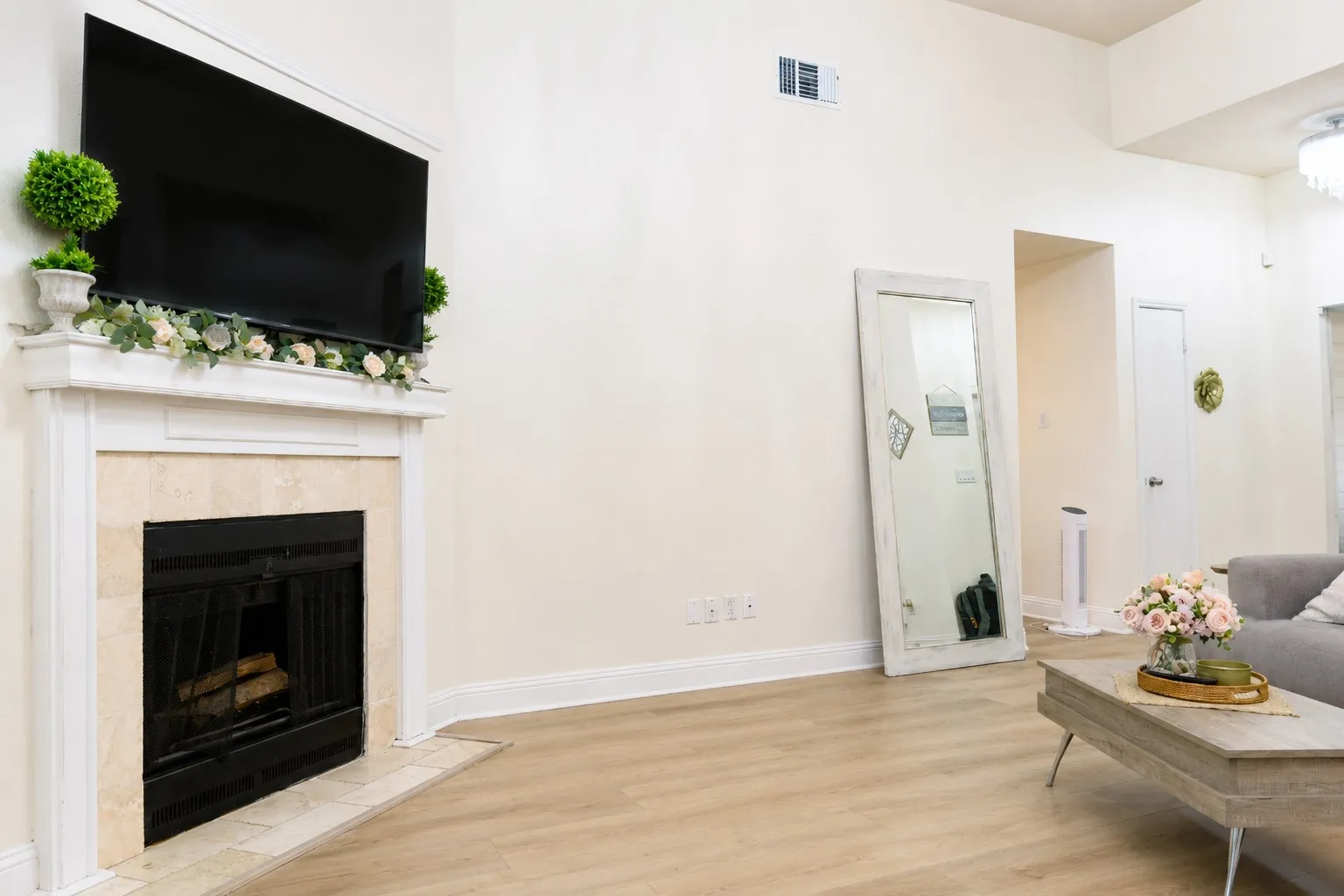 Single Family Residence For Sale in Rockwall County , 8909 Briarwood Drive, Rowlett, Texas 75088, 3 Bedroom, 2 Bathroom, 2 Garage spaces, 1,523 Sqft, built in 1985, mls#21320976, Real Estate Agent in Rowlett, Homes For Sale in Rockwall county, Homes For Sale in Rowlett, Realtor in Rowlett Texas, Real Estate Brokerage Independent Realty Texas, Luminita Cordes Realtor