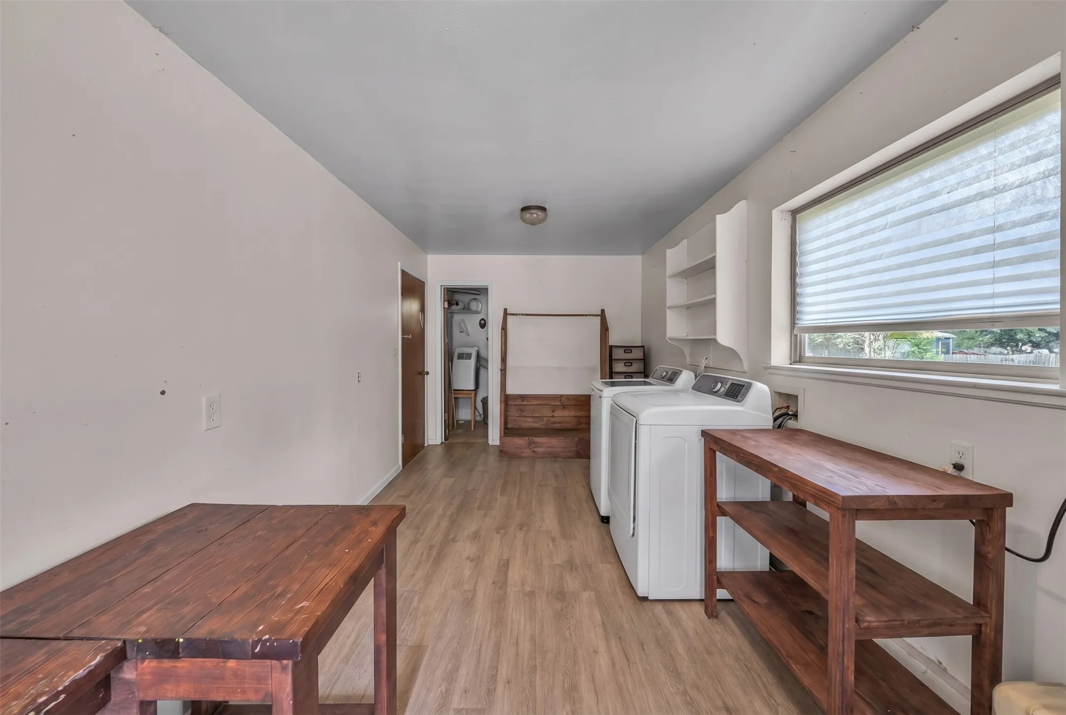 Single Family Residence For Sale in Johnson County , 212 Circle Drive, Alvarado, Texas 76009, 3 Bedroom, 2 Bathroom, 2 Garage spaces, 2,064 Sqft, built in 1985, mls#21323540, Real Estate Agent in Alvarado, Homes For Sale in Johnson county, Homes For Sale in Alvarado, Realtor in Alvarado Texas, Real Estate Brokerage Independent Realty Texas, Luminita Cordes Realtor
