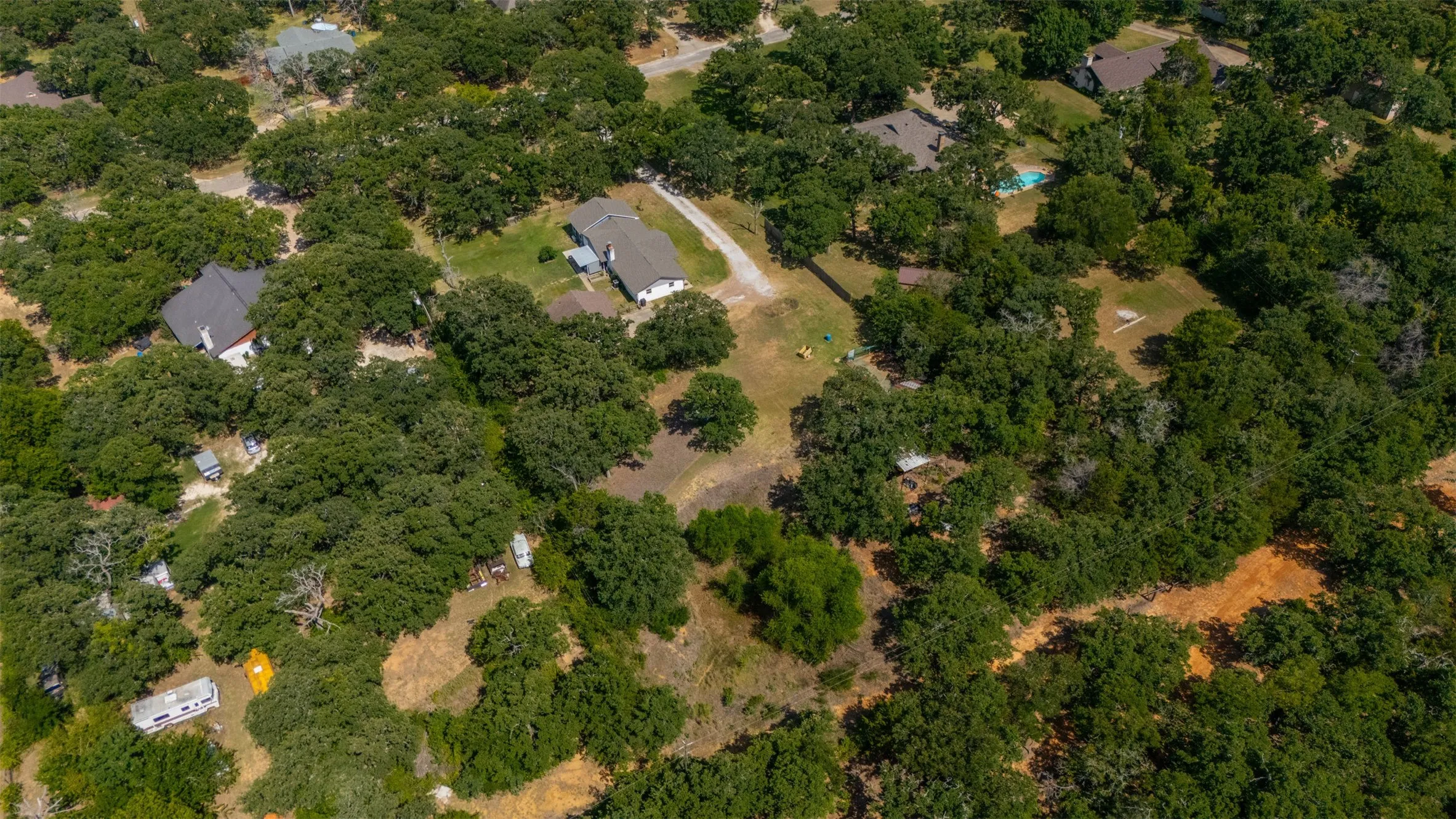 Single Family Residence For Sale in Johnson County , 212 Circle Drive, Alvarado, Texas 76009, 3 Bedroom, 2 Bathroom, 2 Garage spaces, 2,064 Sqft, built in 1985, mls#21323540, Real Estate Agent in Alvarado, Homes For Sale in Johnson county, Homes For Sale in Alvarado, Realtor in Alvarado Texas, Real Estate Brokerage Independent Realty Texas, Luminita Cordes Realtor