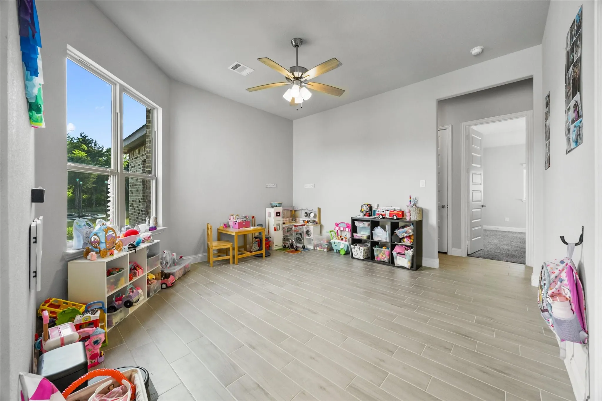 Single Family Residence For Rent in Kaufman County , 1600 Lynx Loop, Forney, Texas 75126, 4 Bedroom, 5 Bathroom, 3 Garage spaces, 3,352 Sqft, built in 2022, mls#21324435, Real Estate Agent in Forney, Homes For Rent in Kaufman county, Homes For Rent in Forney, Realtor in Forney Texas, Real Estate Brokerage Independent Realty Texas, Luminita Cordes Realtor