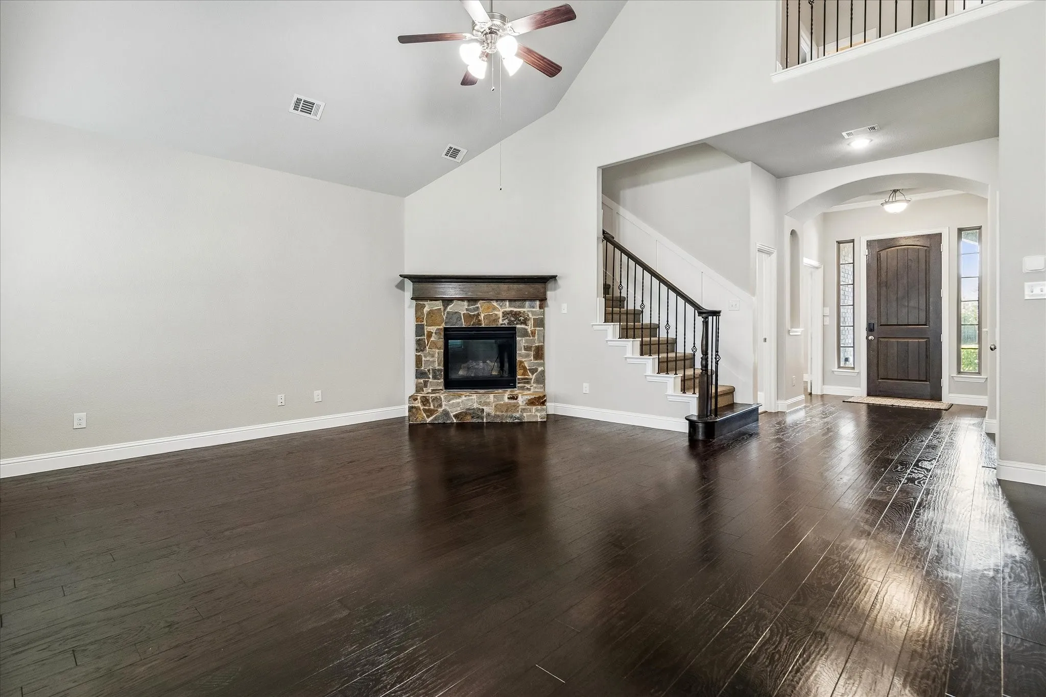 Single Family Residence For Sale in Rockwall County , 1742 Amalfi Drive, Mclendon Chisholm, Texas 75032, 5 Bedroom, 4 Bathroom, 2 Garage spaces, 2,667 Sqft, built in 2019, mls#21321927, Real Estate Agent in Mclendon Chisholm, Homes For Sale in Rockwall county, Homes For Sale in Mclendon Chisholm, Realtor in Mclendon Chisholm Texas, Real Estate Brokerage Independent Realty Texas, Luminita Cordes Realtor