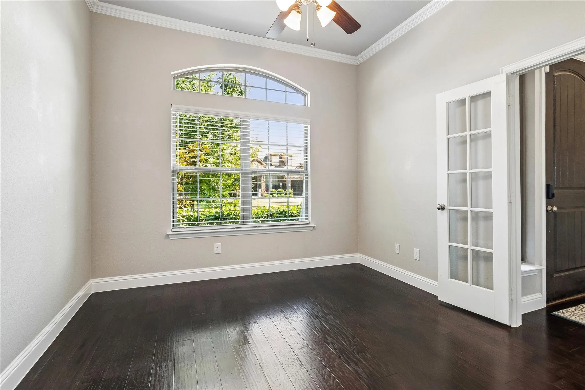 Single Family Residence For Sale in Rockwall County , 1742 Amalfi Drive, Mclendon Chisholm, Texas 75032, 5 Bedroom, 4 Bathroom, 2 Garage spaces, 2,667 Sqft, built in 2019, mls#21321927, Real Estate Agent in Mclendon Chisholm, Homes For Sale in Rockwall county, Homes For Sale in Mclendon Chisholm, Realtor in Mclendon Chisholm Texas, Real Estate Brokerage Independent Realty Texas, Luminita Cordes Realtor