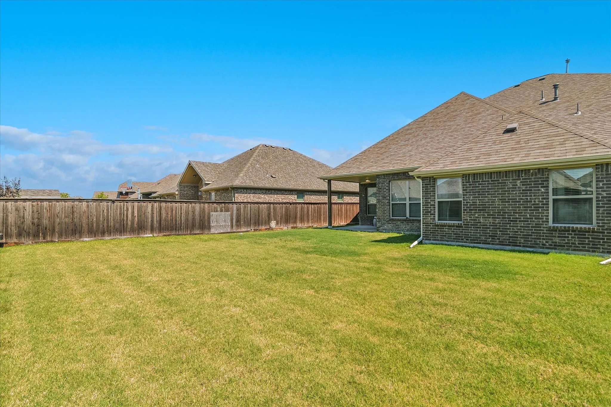 Single Family Residence For Sale in Rockwall County , 1742 Amalfi Drive, Mclendon Chisholm, Texas 75032, 5 Bedroom, 4 Bathroom, 2 Garage spaces, 2,667 Sqft, built in 2019, mls#21321927, Real Estate Agent in Mclendon Chisholm, Homes For Sale in Rockwall county, Homes For Sale in Mclendon Chisholm, Realtor in Mclendon Chisholm Texas, Real Estate Brokerage Independent Realty Texas, Luminita Cordes Realtor
