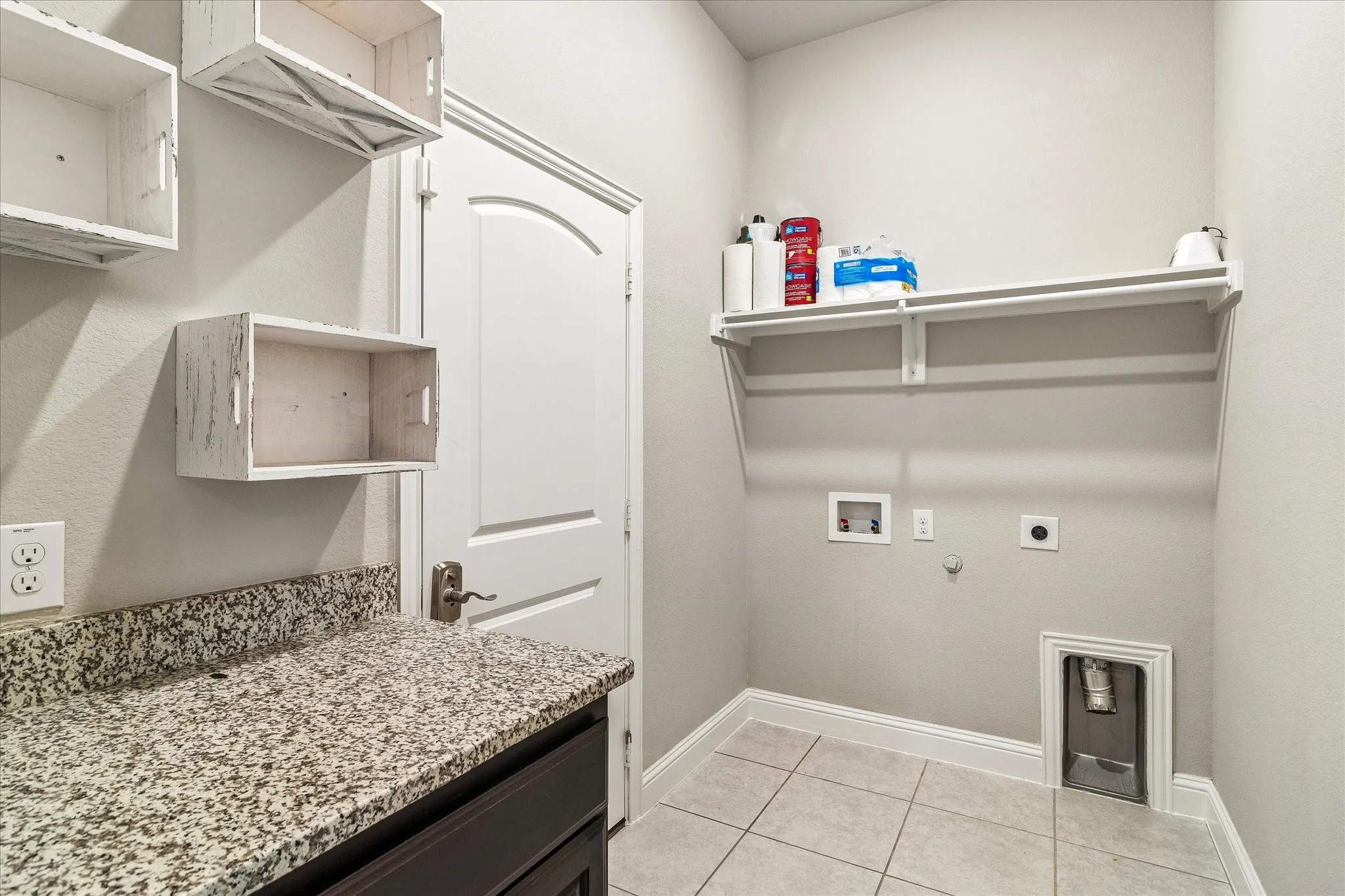 Single Family Residence For Sale in Rockwall County , 1742 Amalfi Drive, Mclendon Chisholm, Texas 75032, 5 Bedroom, 4 Bathroom, 2 Garage spaces, 2,667 Sqft, built in 2019, mls#21321927, Real Estate Agent in Mclendon Chisholm, Homes For Sale in Rockwall county, Homes For Sale in Mclendon Chisholm, Realtor in Mclendon Chisholm Texas, Real Estate Brokerage Independent Realty Texas, Luminita Cordes Realtor