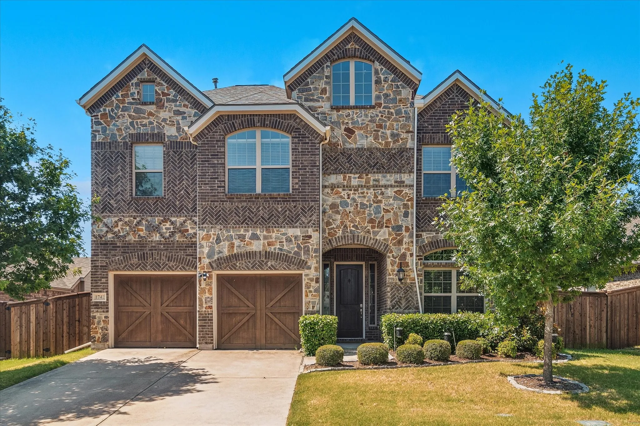 Single Family Residence For Sale in Rockwall County , 1742 Amalfi Drive, Mclendon Chisholm, Texas 75032, 5 Bedroom, 4 Bathroom, 2 Garage spaces, 2,667 Sqft, built in 2019, mls#21321927, Real Estate Agent in Mclendon Chisholm, Homes For Sale in Rockwall county, Homes For Sale in Mclendon Chisholm, Realtor in Mclendon Chisholm Texas, Real Estate Brokerage Independent Realty Texas, Luminita Cordes Realtor