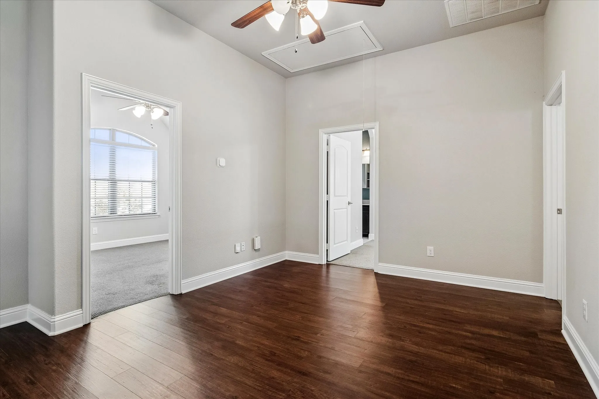 Single Family Residence For Sale in Rockwall County , 1742 Amalfi Drive, Mclendon Chisholm, Texas 75032, 5 Bedroom, 4 Bathroom, 2 Garage spaces, 2,667 Sqft, built in 2019, mls#21321927, Real Estate Agent in Mclendon Chisholm, Homes For Sale in Rockwall county, Homes For Sale in Mclendon Chisholm, Realtor in Mclendon Chisholm Texas, Real Estate Brokerage Independent Realty Texas, Luminita Cordes Realtor