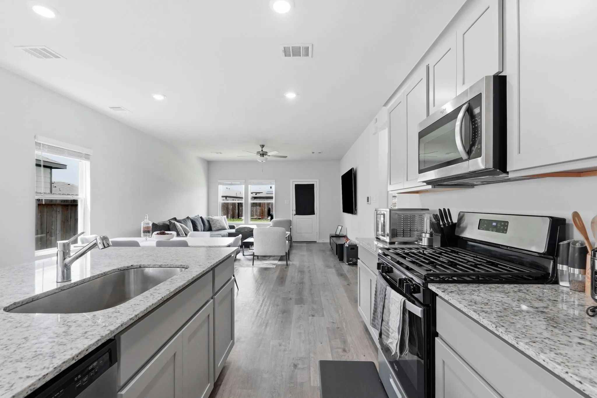 Single Family Residence For Sale in Harris County , 17354 Gentle Doves Lane, Waller, Texas 77484, 4 Bedroom, 3 Bathroom, 2 Garage spaces, 2,206 Sqft, built in 2024, Price $378,000, mls#21324461, Real Estate Agent in Waller, Homes For Sale in Harris county, Homes For Sale in Waller, Realtor in Waller Texas, Real Estate Brokerage Independent Realty Texas, Luminita Cordes Realtor