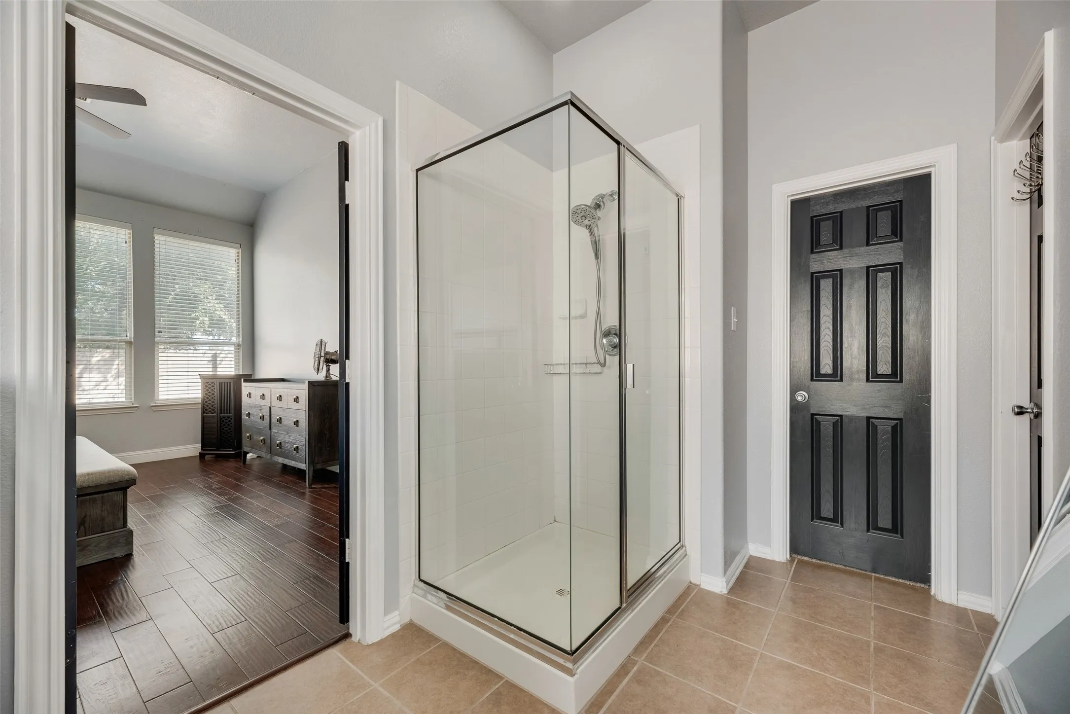 Single Family Residence For Sale in Denton County , 221 Bluefinch Drive, Little Elm, Texas 75068, 4 Bedroom, 2 Bathroom, 2 Garage spaces, 1,988 Sqft, built in 2010, mls#21324420, Real Estate Agent in Little Elm, Homes For Sale in Denton county, Homes For Sale in Little Elm, Realtor in Little Elm Texas, Real Estate Brokerage Independent Realty Texas, Luminita Cordes Realtor