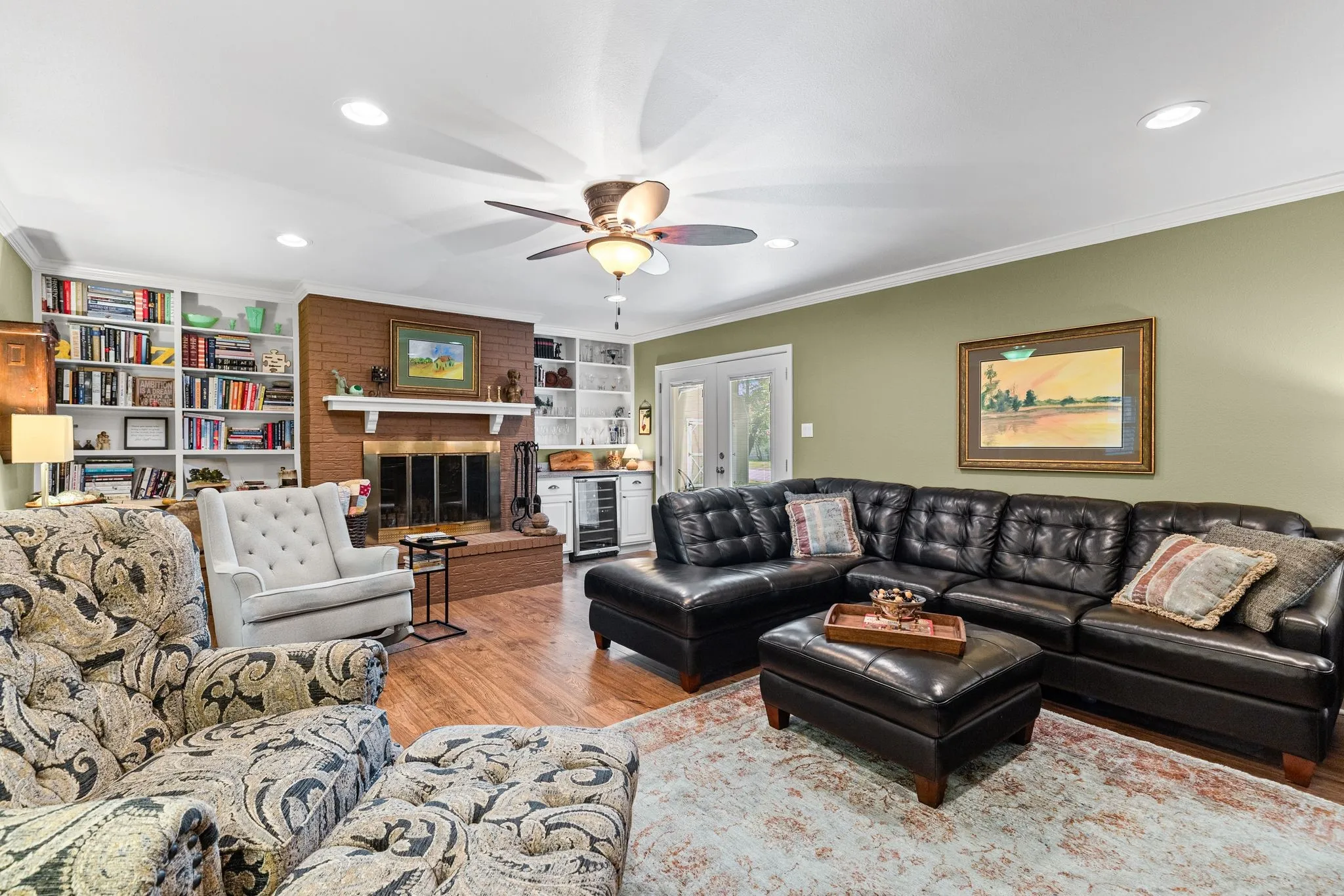 Single Family Residence For Sale in Hunt County , 2712 Rix Street, Commerce, Texas 75428, 3 Bedroom, 3 Bathroom, 2 Garage spaces, 1,802 Sqft, built in 1967, mls#21324256, Real Estate Agent in Commerce, Homes For Sale in Hunt county, Homes For Sale in Commerce, Realtor in Commerce Texas, Real Estate Brokerage Independent Realty Texas, Luminita Cordes Realtor