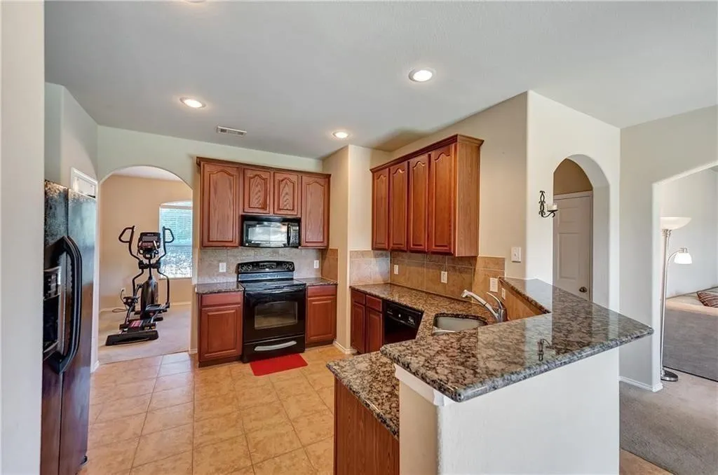 Single Family Residence For Rent in Denton County , 5000 Del Rey Circle, Denton, Texas 76208, 4 Bedroom, 3 Bathroom, 2 Garage spaces, 2,382 Sqft, built in 2008, mls#21323840, Real Estate Agent in Denton, Homes For Rent in Denton county, Homes For Rent in Denton, Realtor in Denton Texas, Real Estate Brokerage Independent Realty Texas, Luminita Cordes Realtor