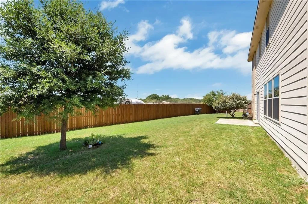 Single Family Residence For Rent in Denton County , 5000 Del Rey Circle, Denton, Texas 76208, 4 Bedroom, 3 Bathroom, 2 Garage spaces, 2,382 Sqft, built in 2008, mls#21323840, Real Estate Agent in Denton, Homes For Rent in Denton county, Homes For Rent in Denton, Realtor in Denton Texas, Real Estate Brokerage Independent Realty Texas, Luminita Cordes Realtor
